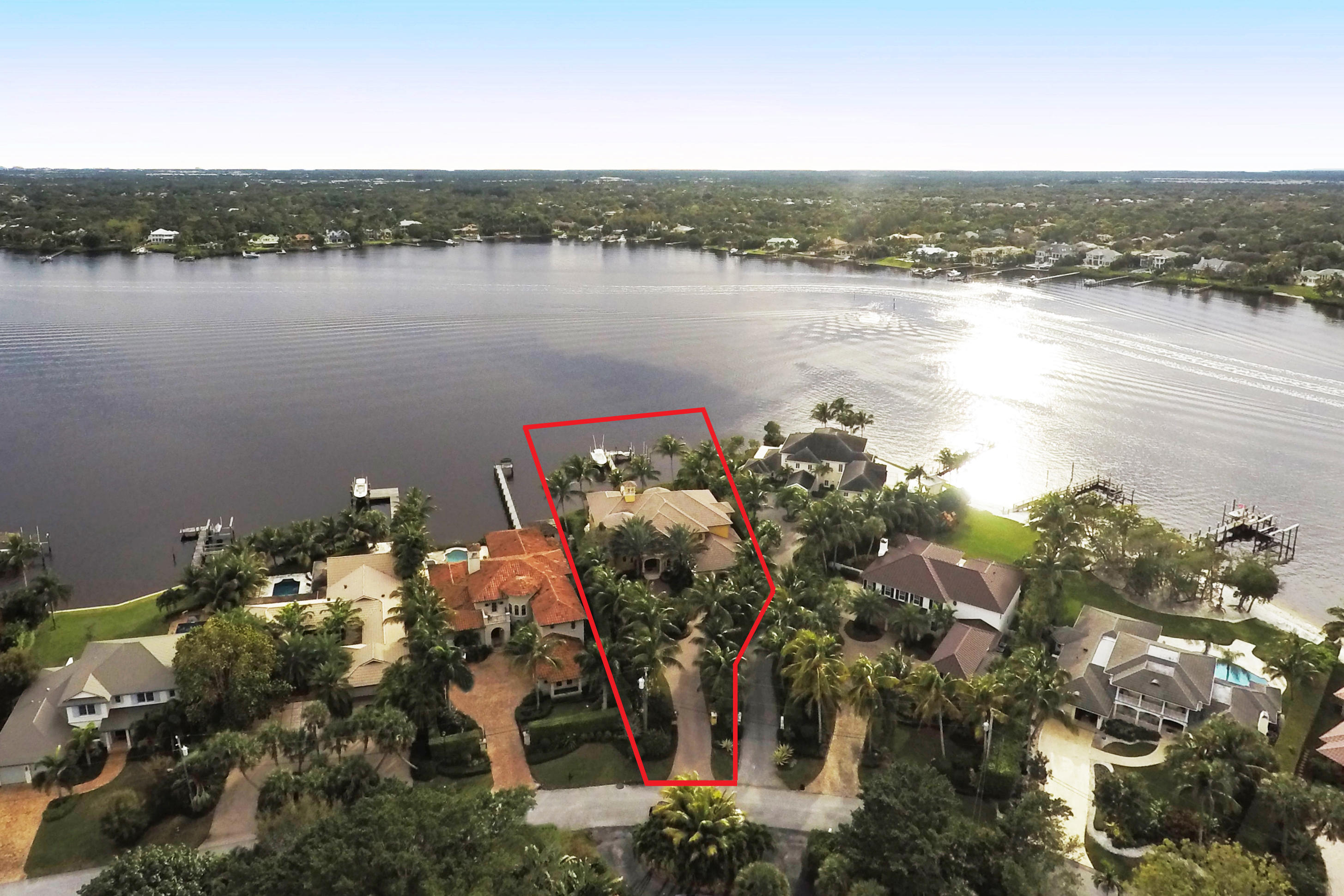 Tequesta Country Club - Residential