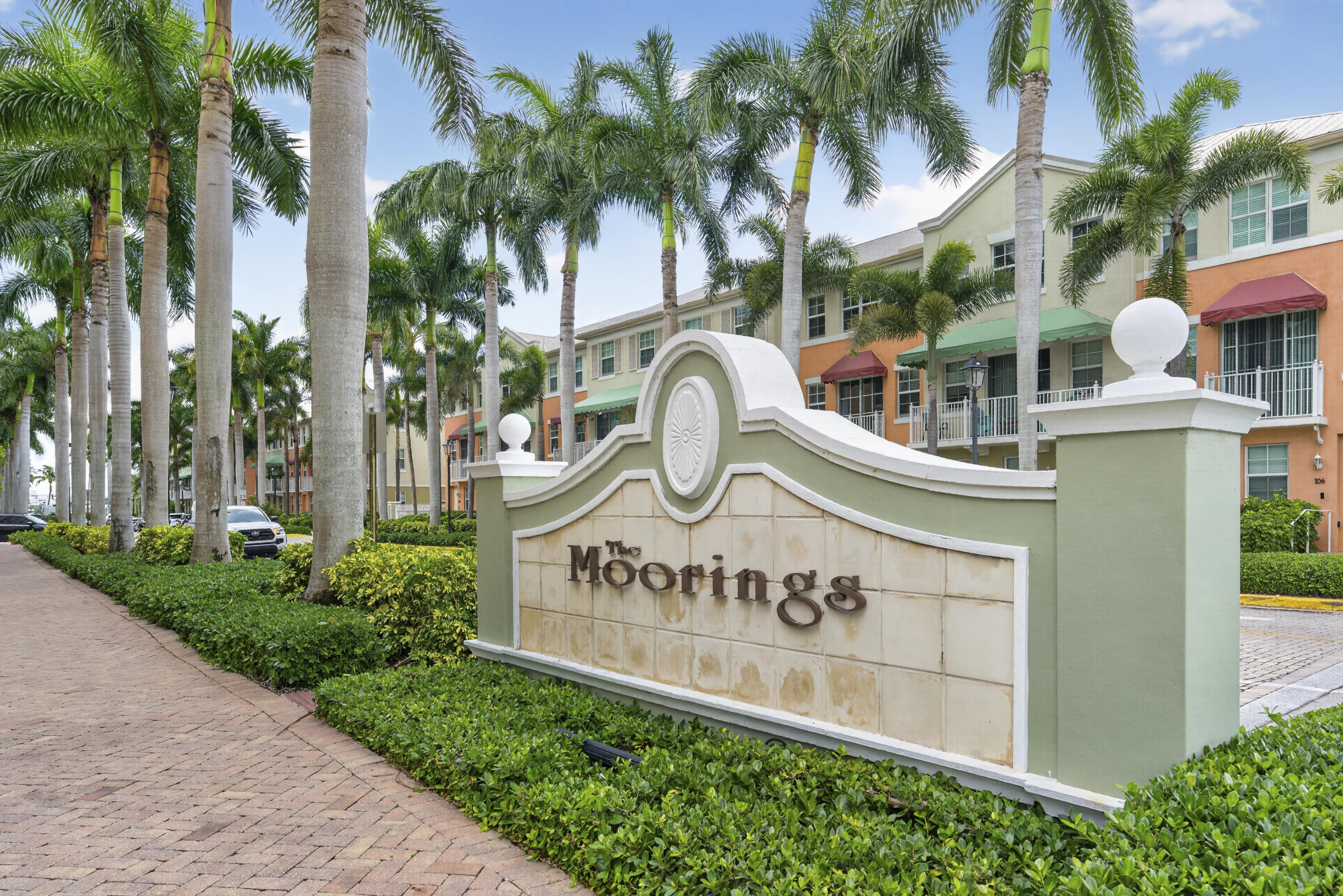 MOORINGS AT LANTANA CONDO 2 - Residential