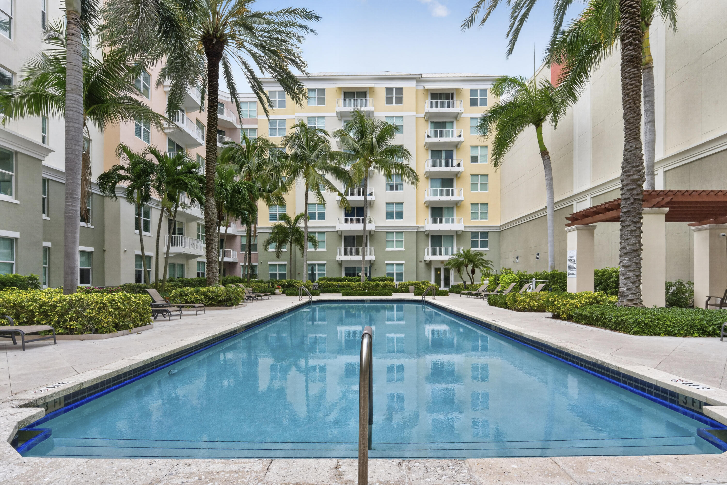 MOORINGS AT LANTANA CONDO 2 - Residential