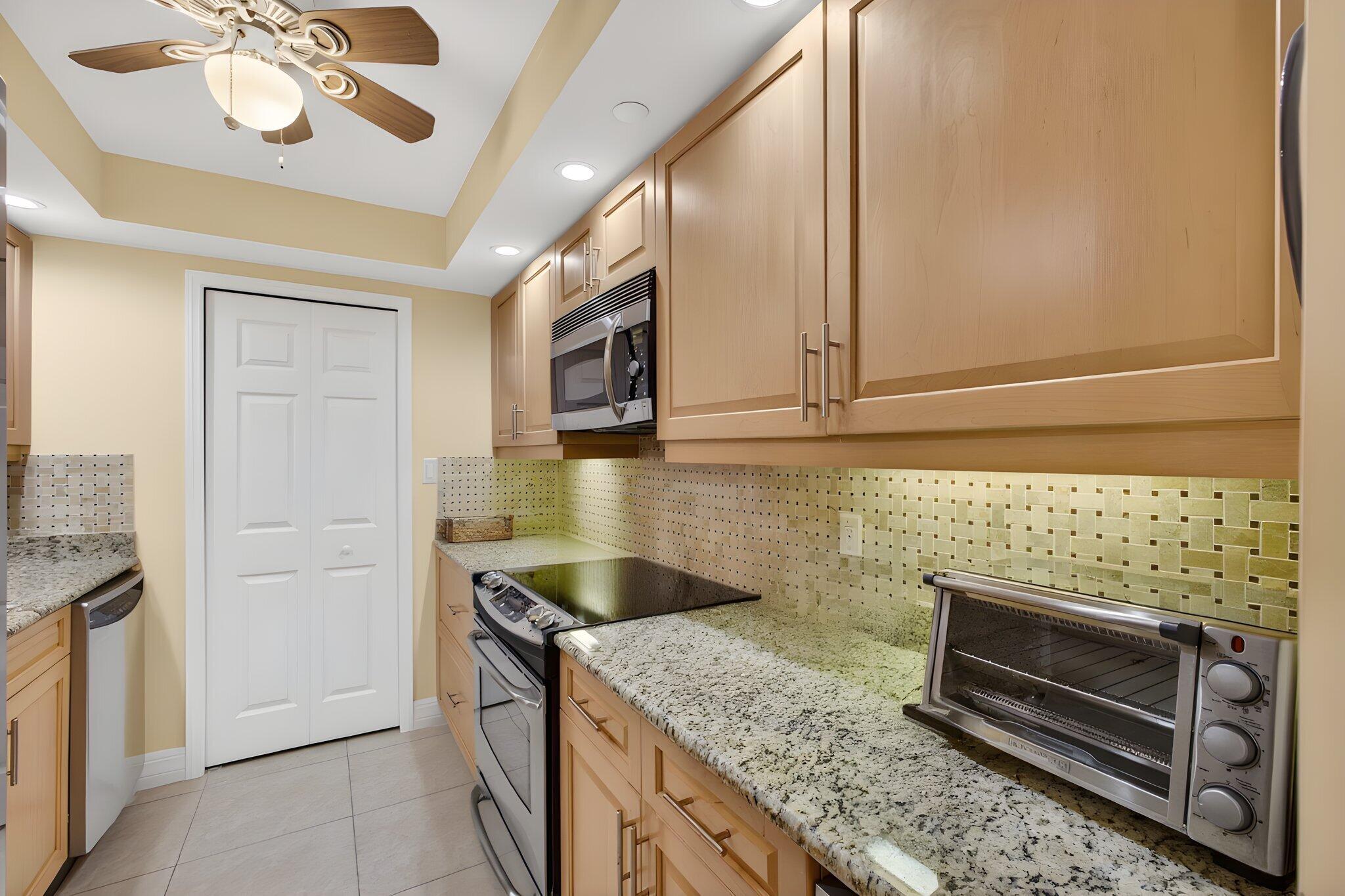 TIARA CONDO - Residential