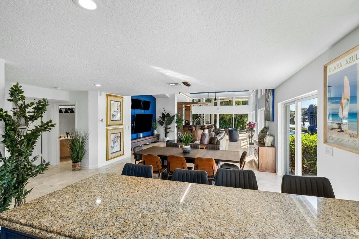 TROPIC ISLE - Residential