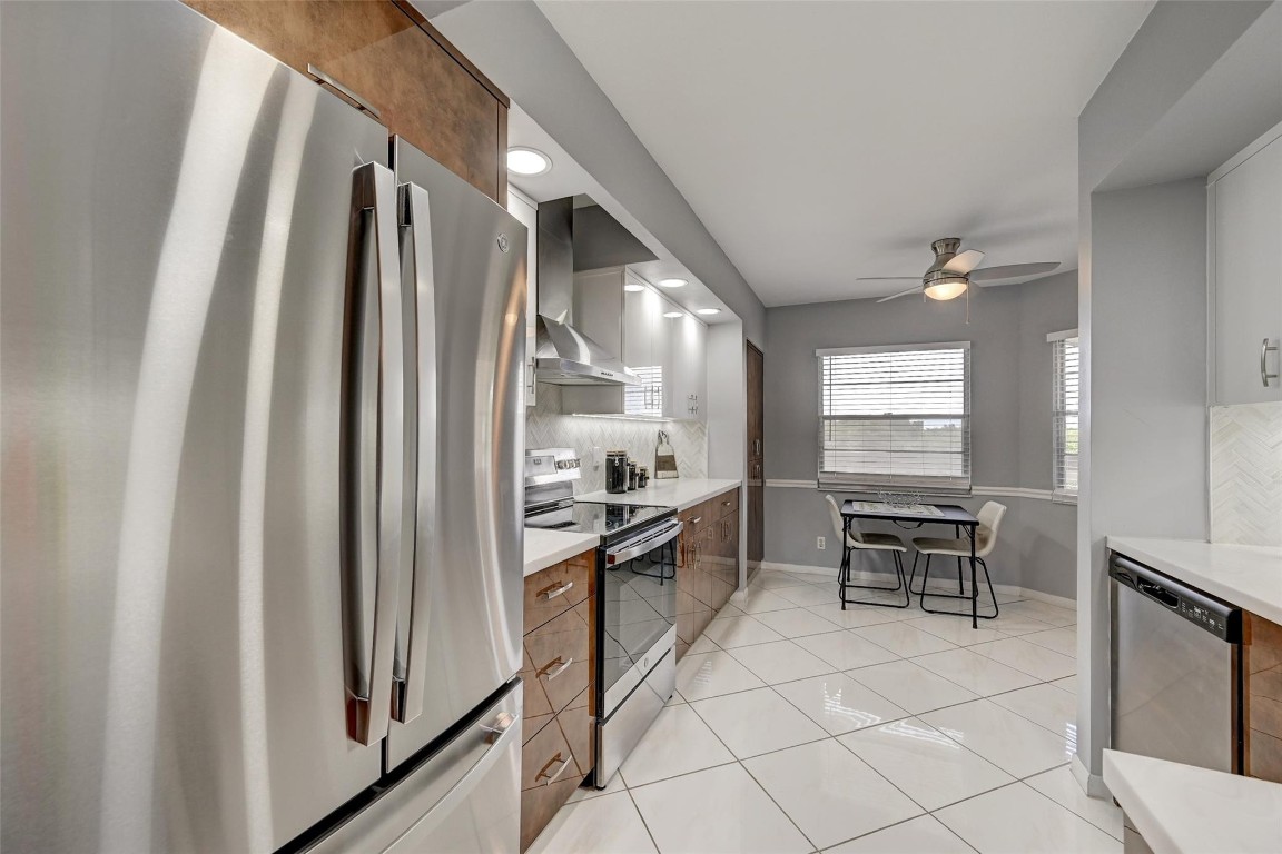 WYNMOOR VILLAGE - Residential
