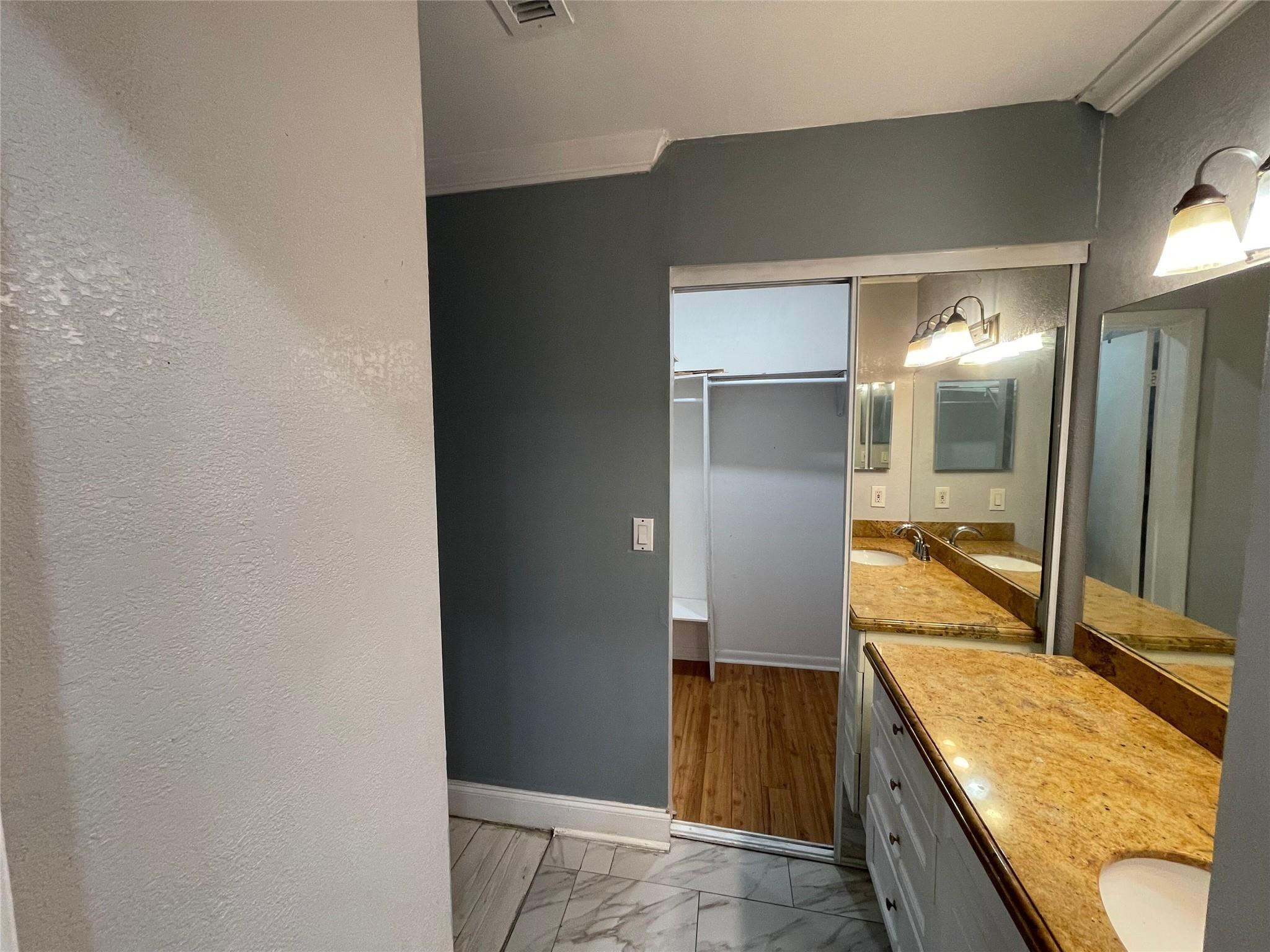 KARANDA VILLAGE V-B CONDO - Residential