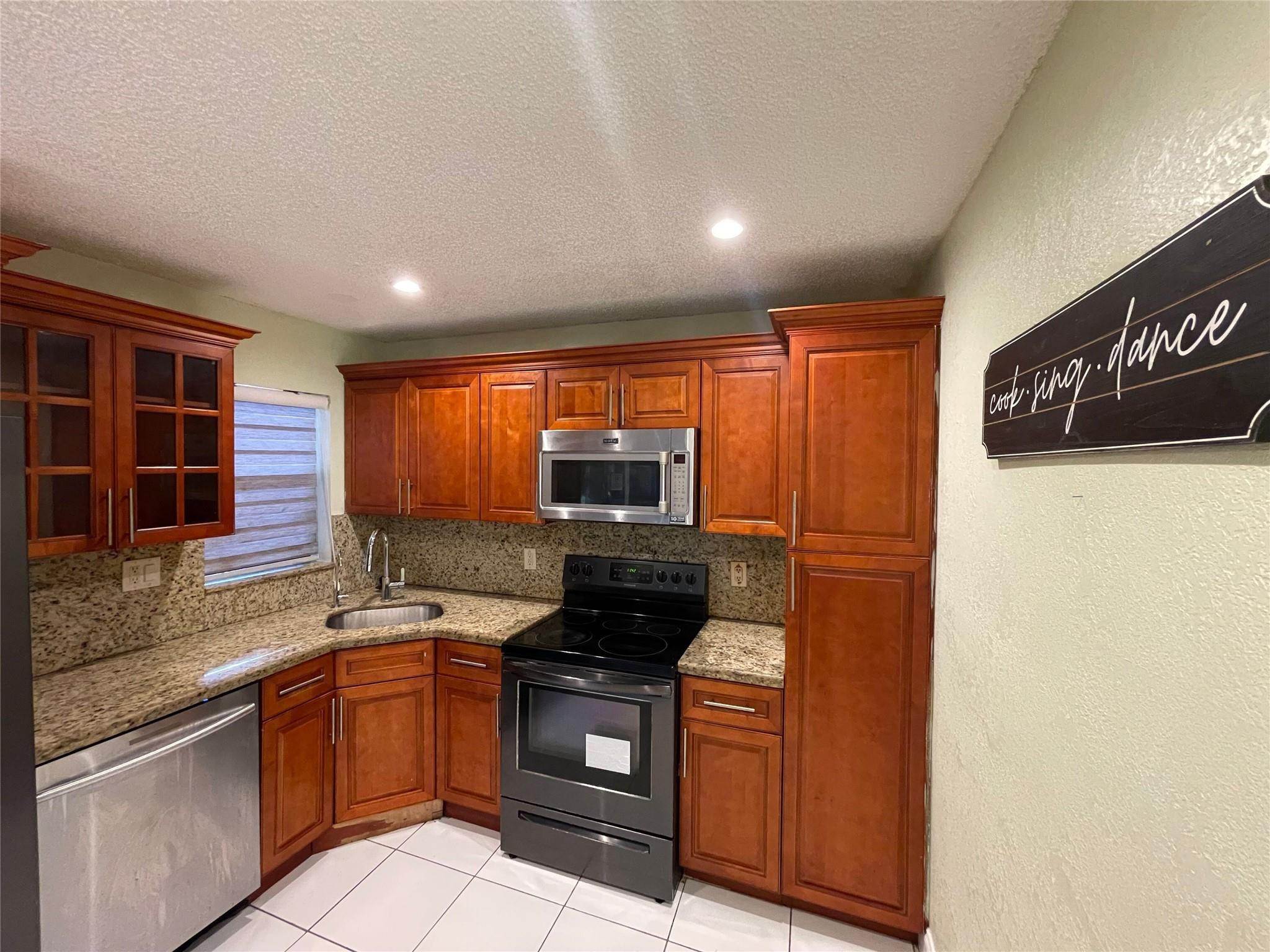 KARANDA VILLAGE V-B CONDO - Residential