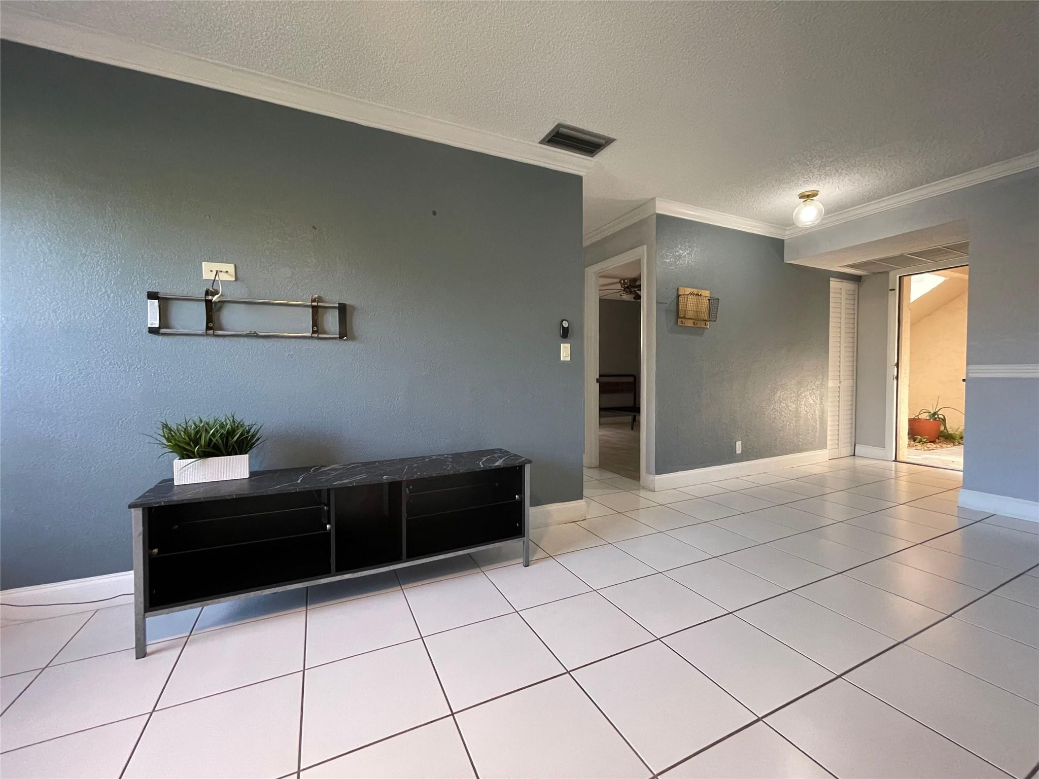 KARANDA VILLAGE V-B CONDO - Residential
