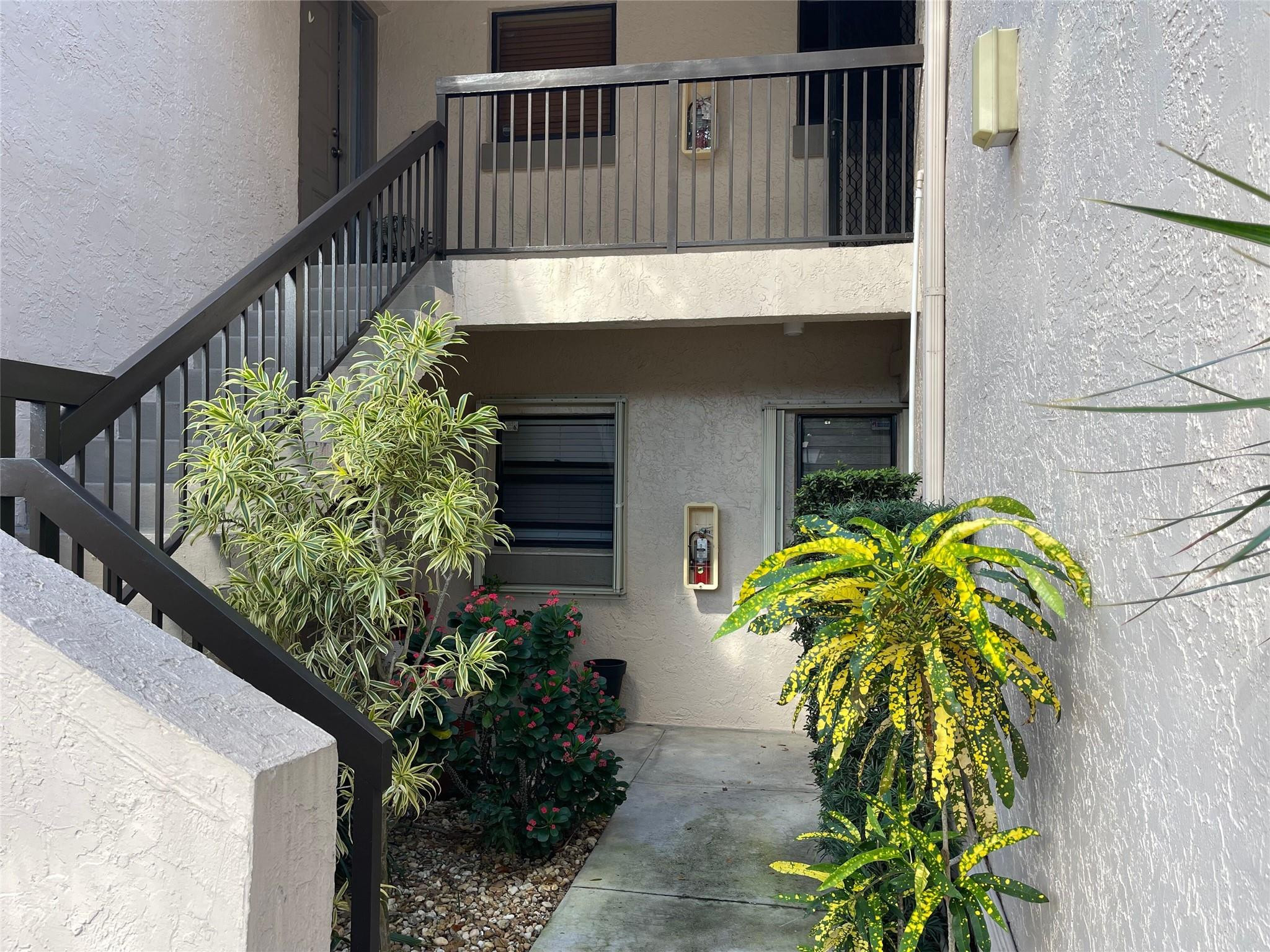 KARANDA VILLAGE V-B CONDO - Residential