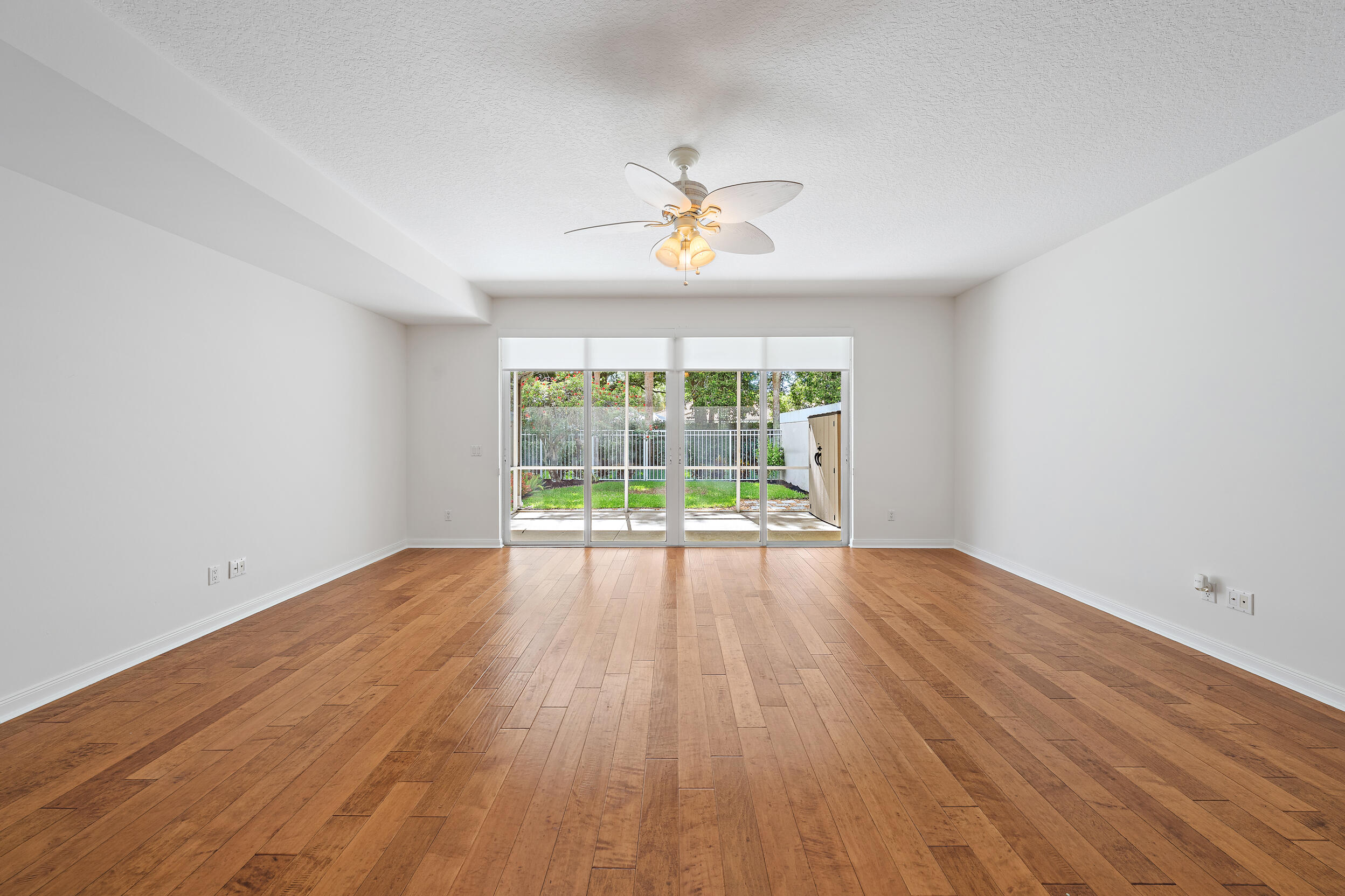 Catalina Lakes - Residential