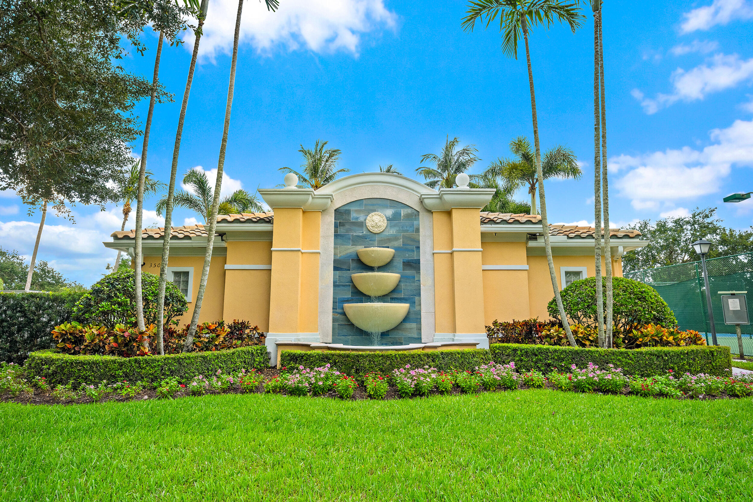 Catalina Lakes - Residential