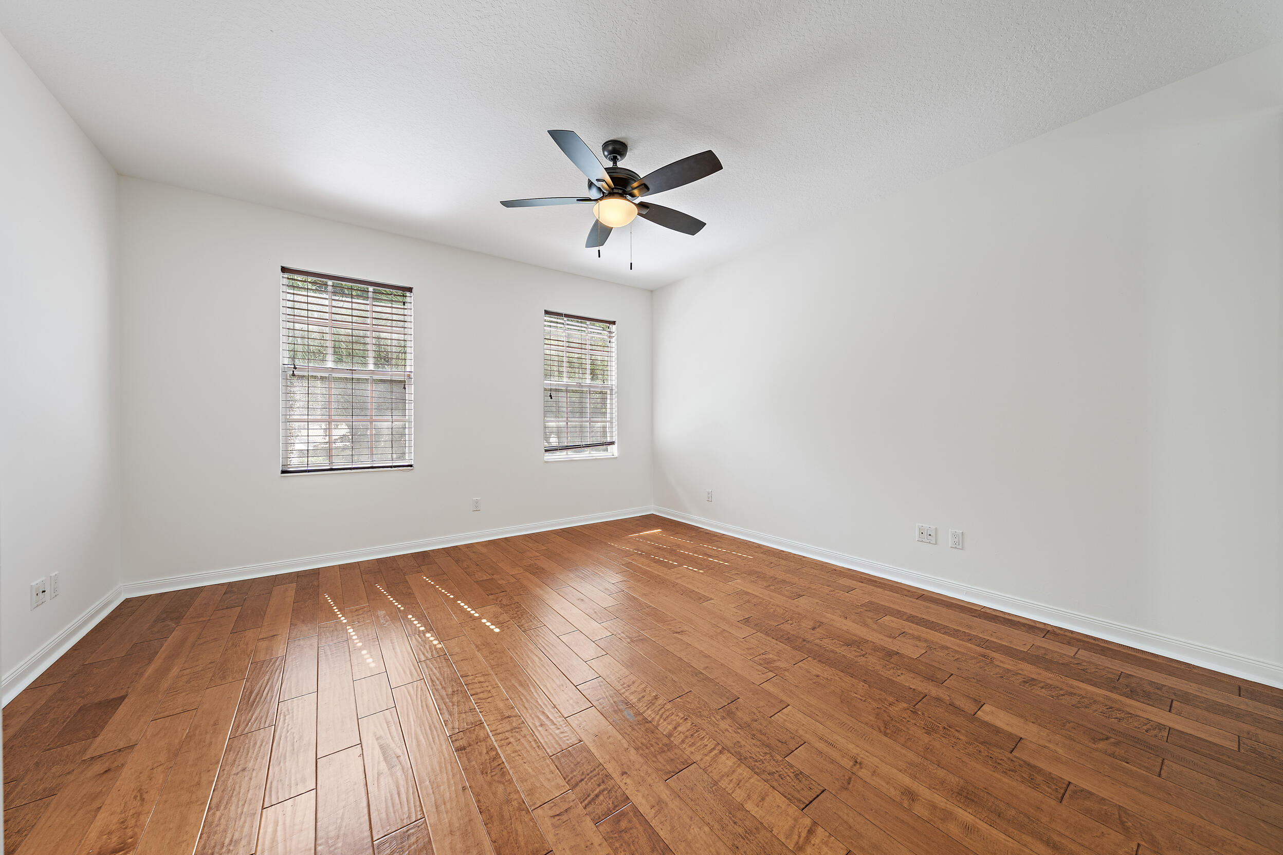 Catalina Lakes - Residential