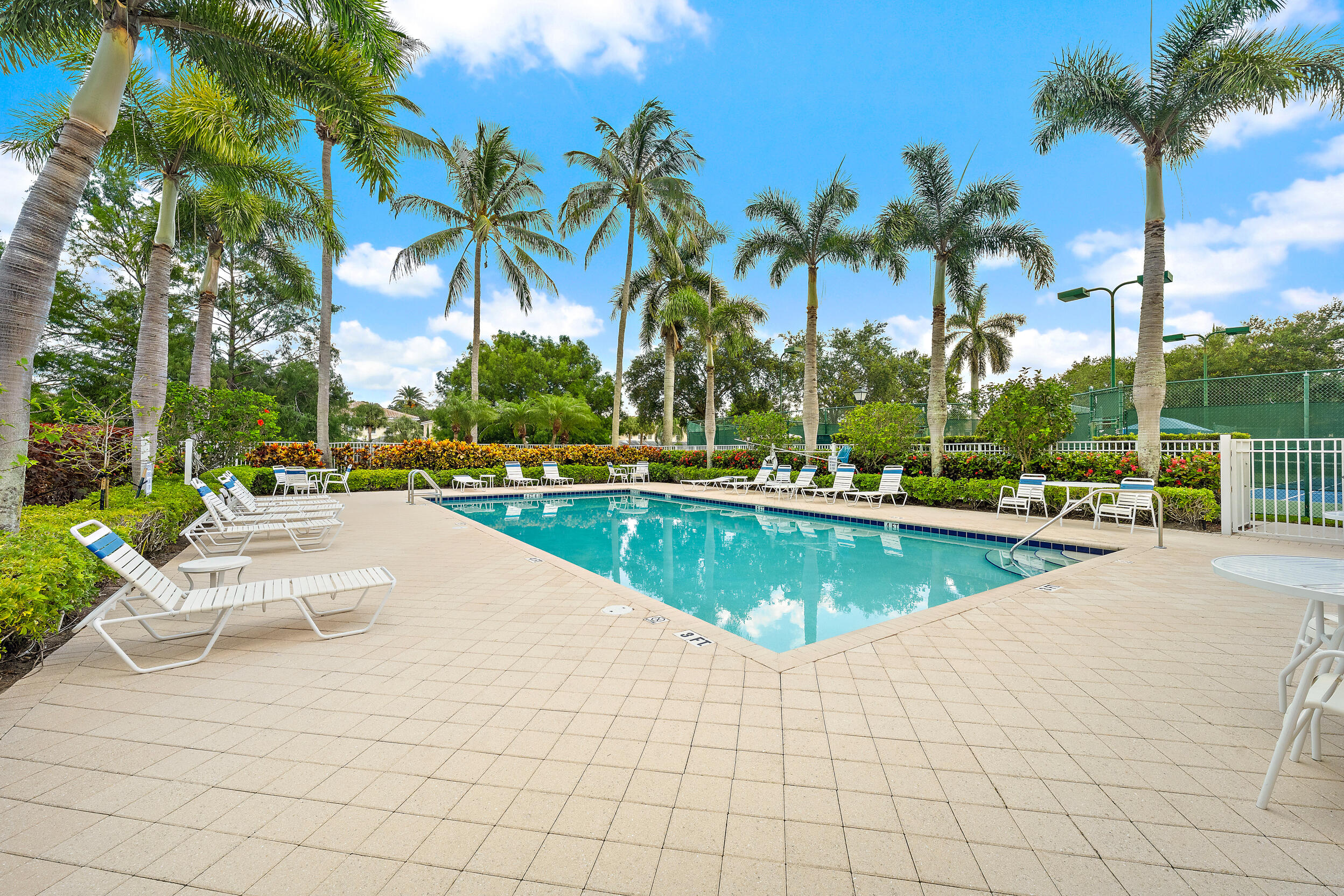 Catalina Lakes - Residential