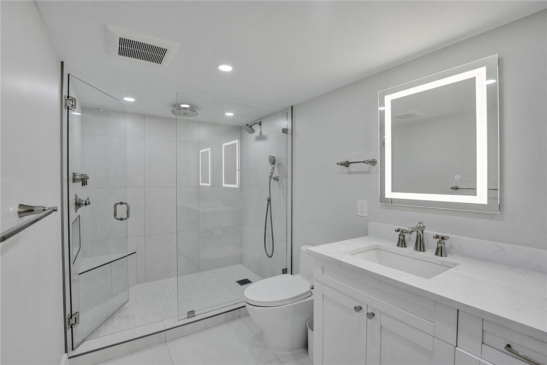 Southpoint Condominium - Residential
