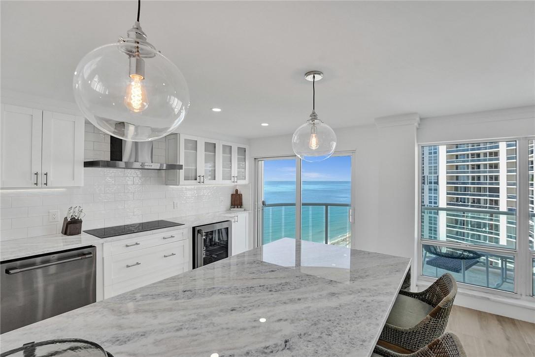 Southpoint Condominium - Residential
