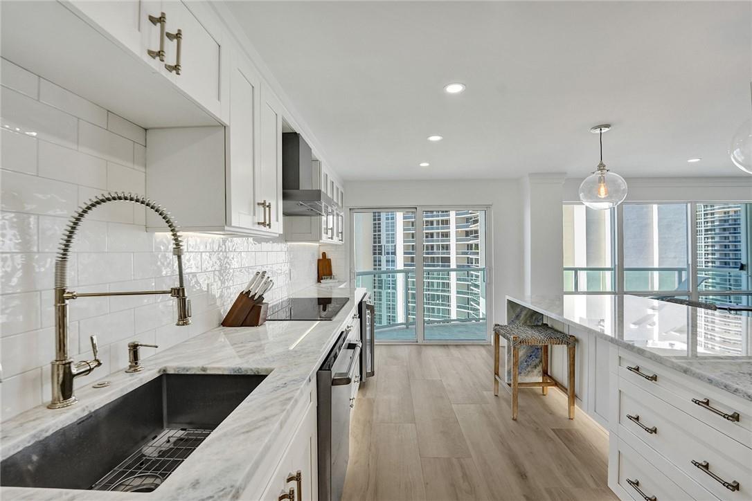 Southpoint Condominium - Residential