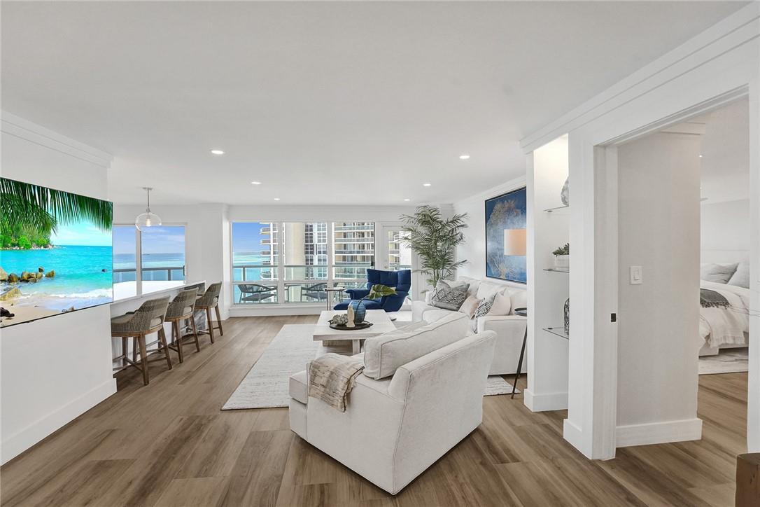 Southpoint Condominium - Residential