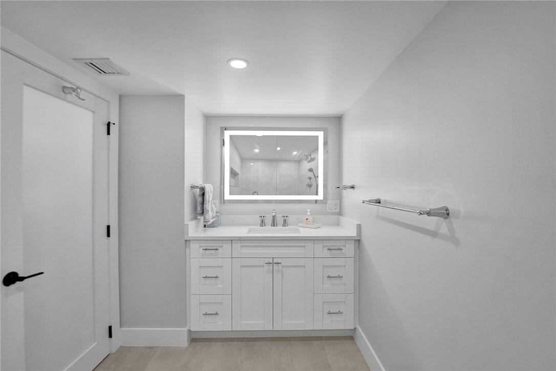Southpoint Condominium - Residential