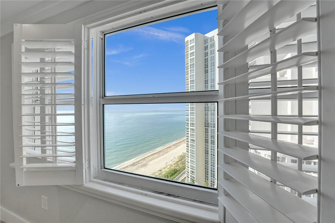Southpoint Condominium - Residential