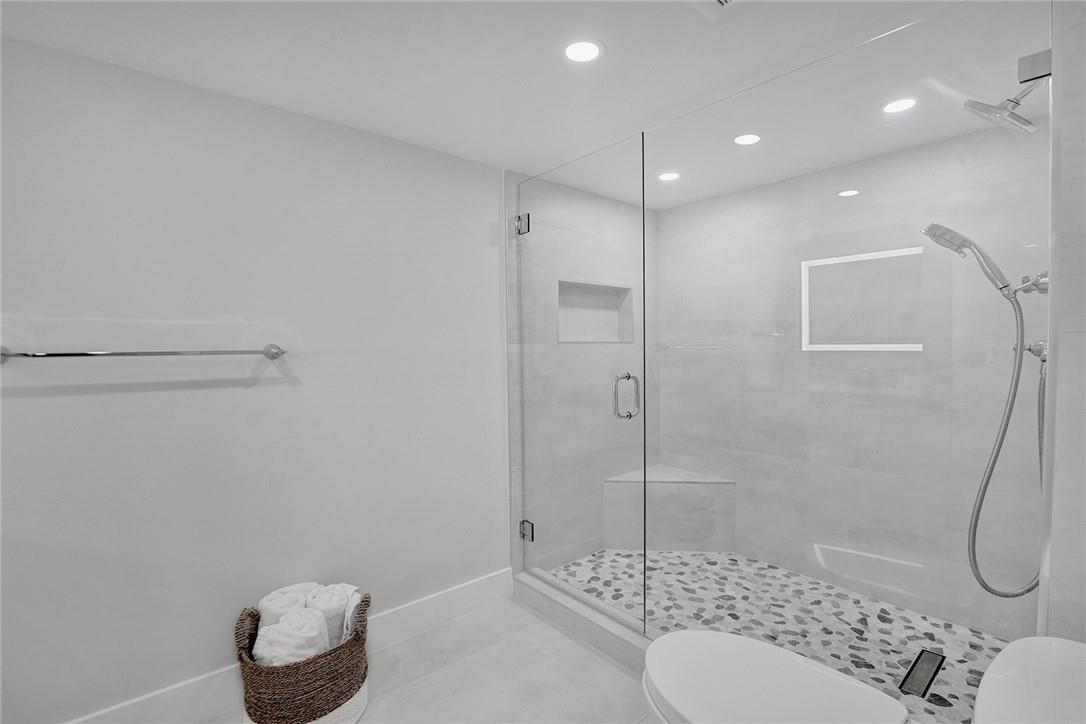 Southpoint Condominium - Residential