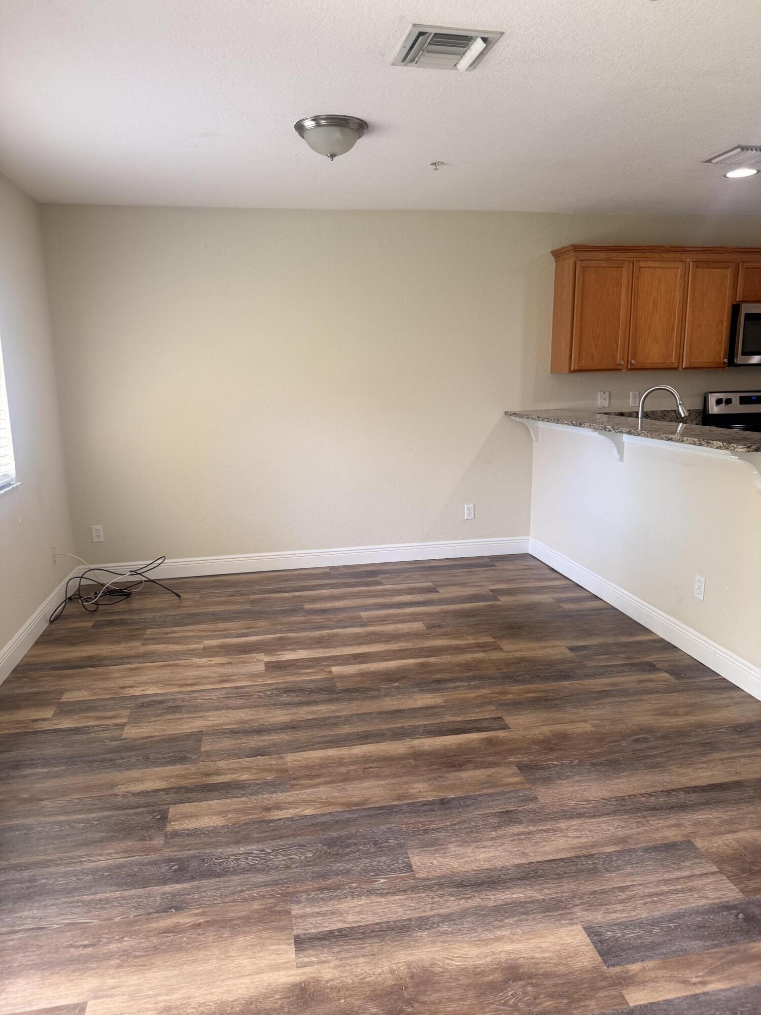 MARTINS CROSSING - Residential