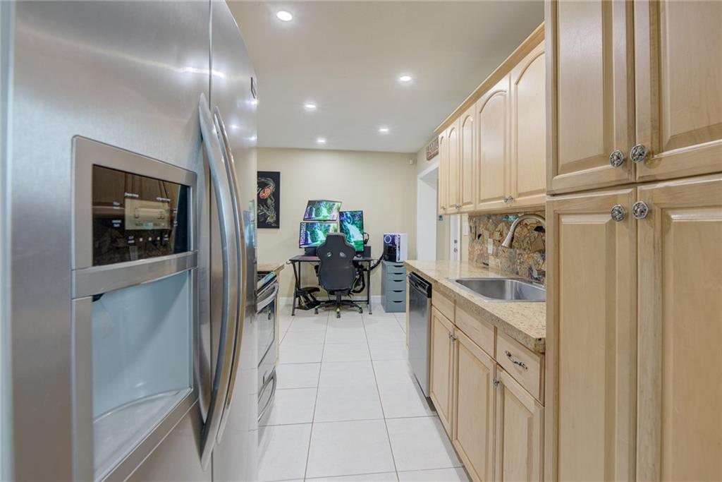 Mainlands Of Tamarac Lake - Residential