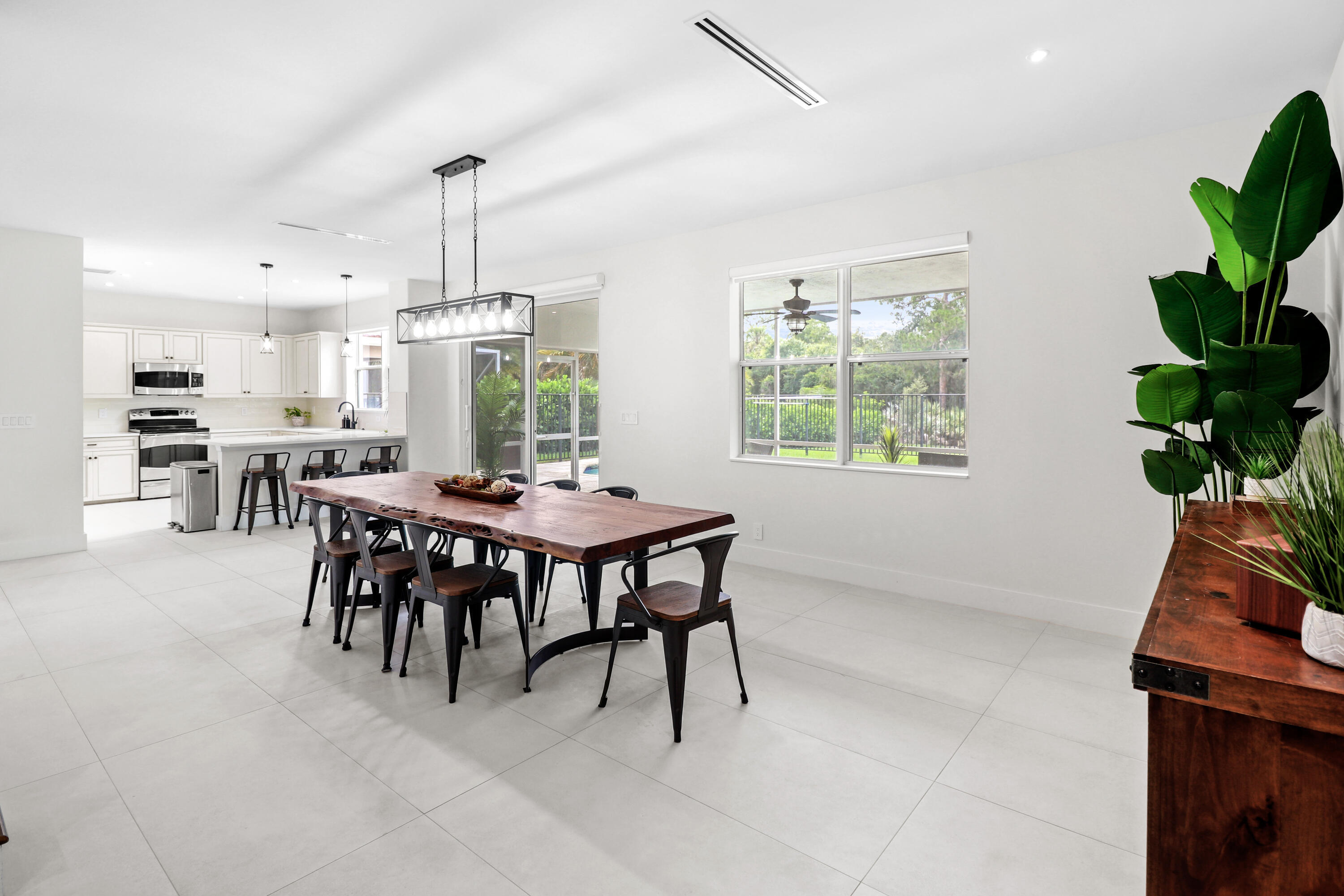 HIGHLANDS RESERVE - Residential Lease