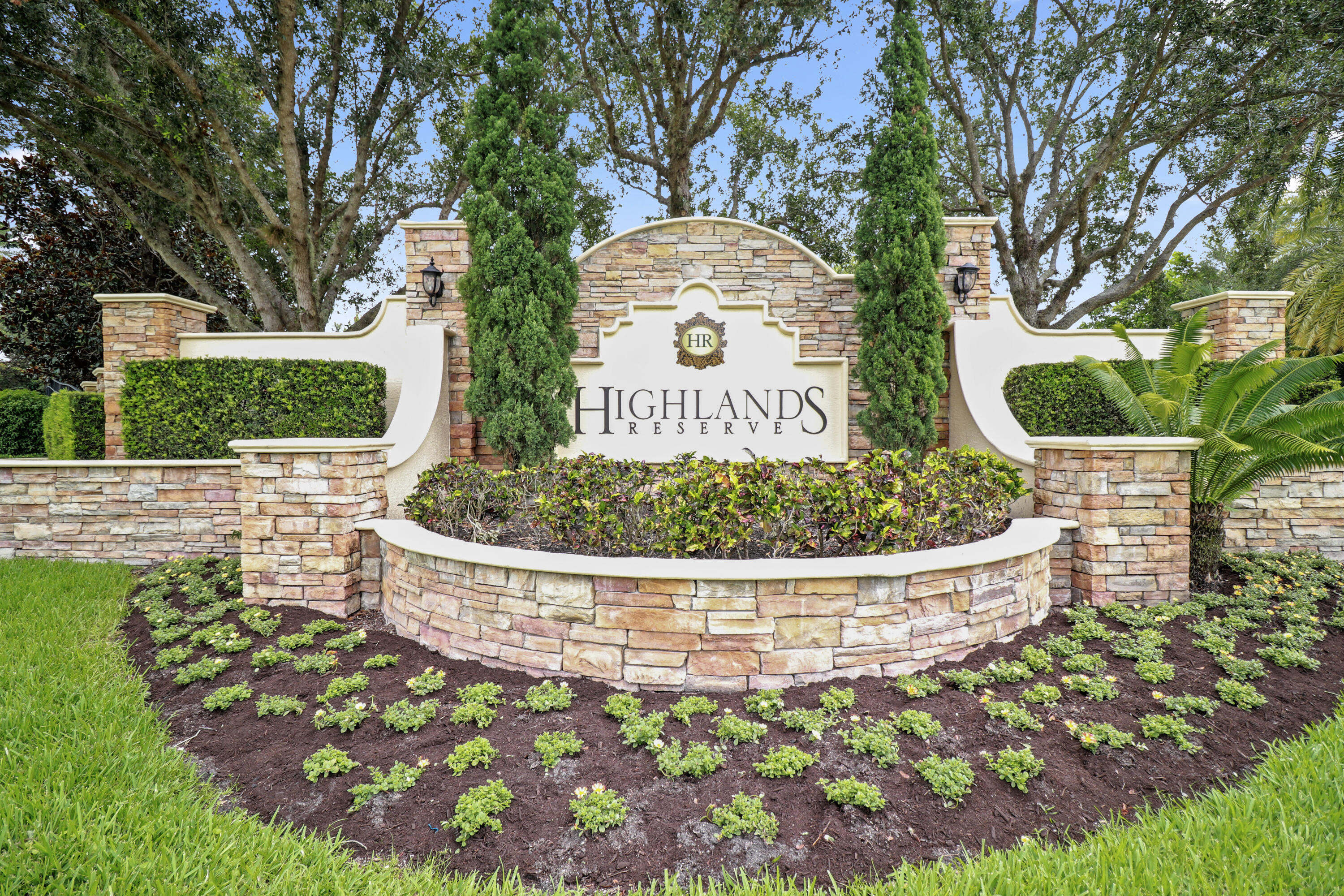 HIGHLANDS RESERVE - Residential Lease