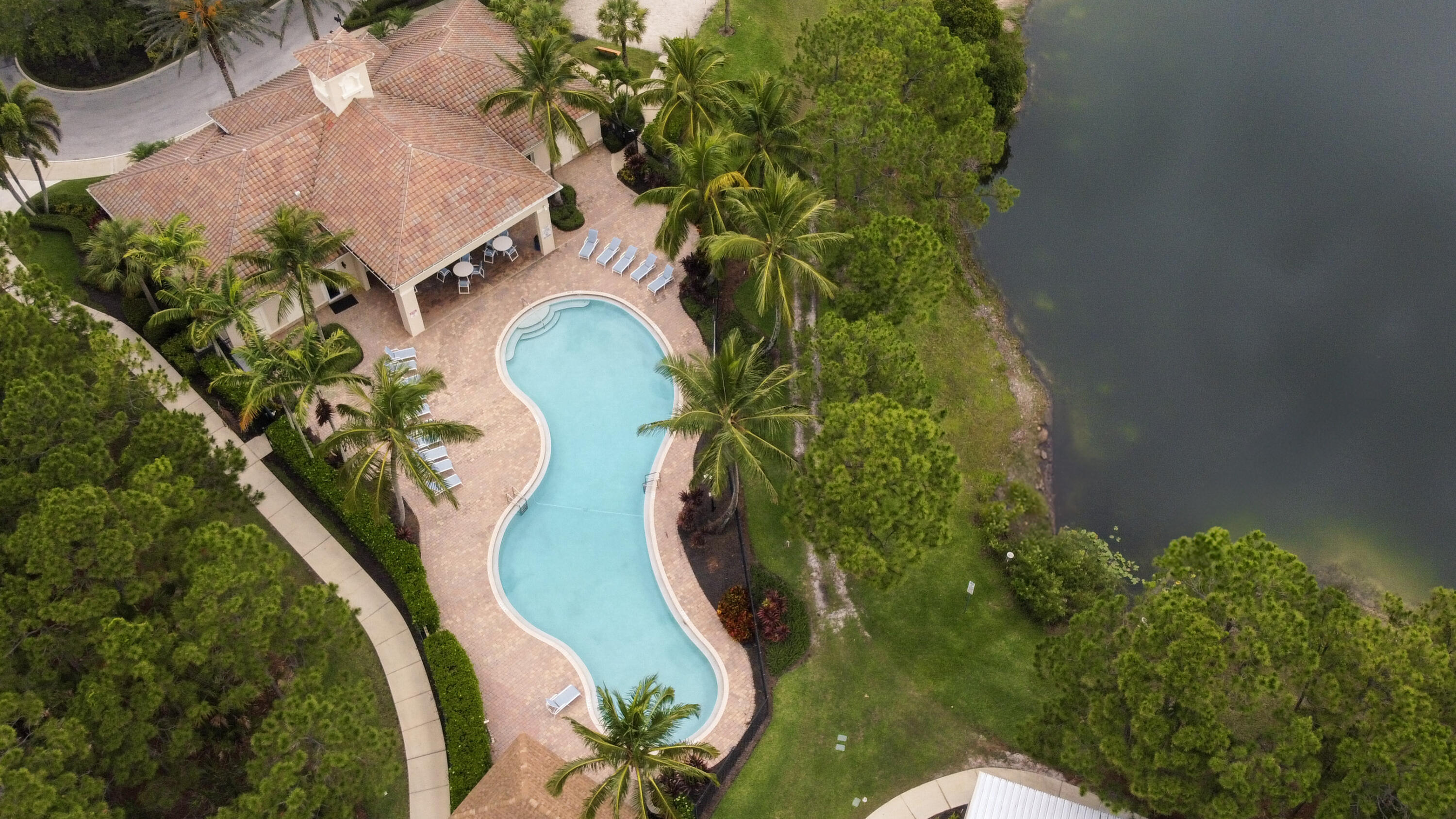 HIGHLANDS RESERVE - Residential Lease
