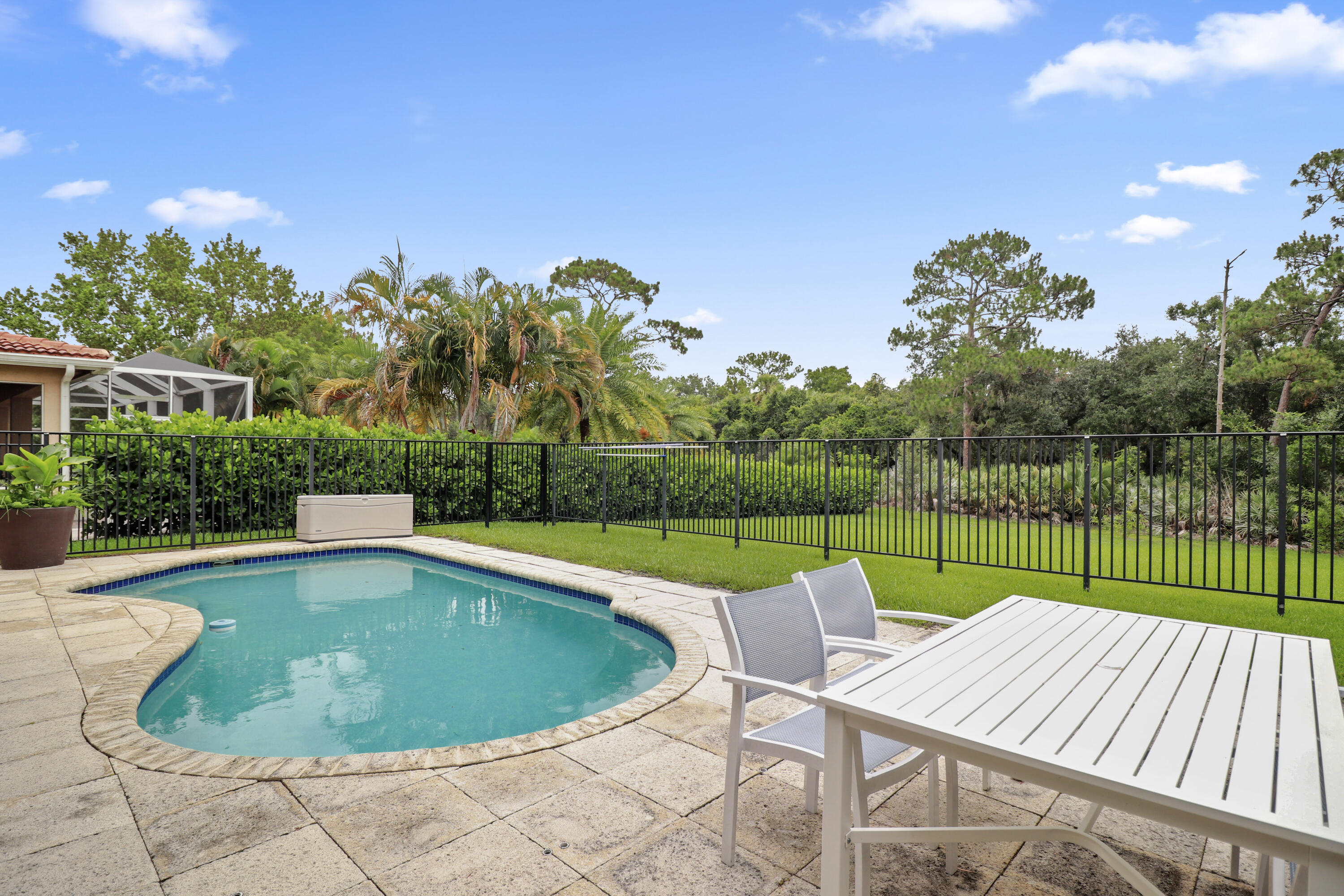 HIGHLANDS RESERVE - Residential Lease