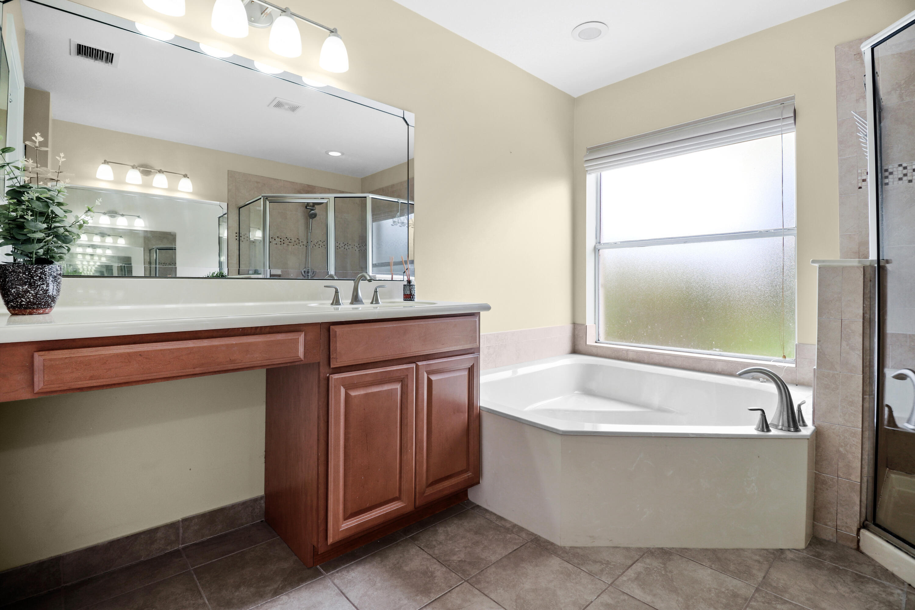 HIGHLANDS RESERVE - Residential Lease