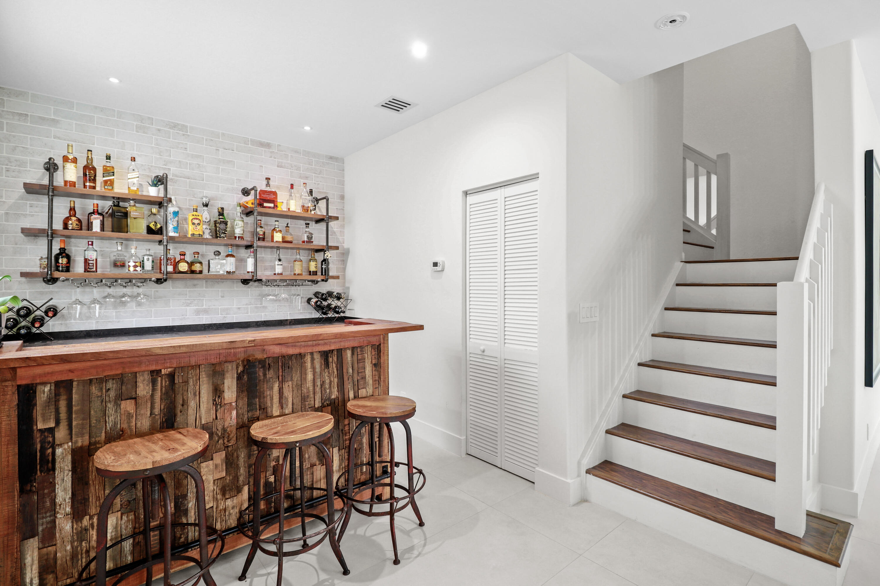 HIGHLANDS RESERVE - Residential Lease