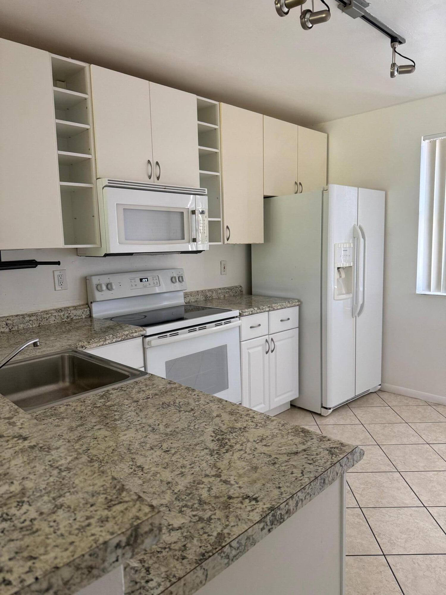 GRAND OASIS CONDO - Residential