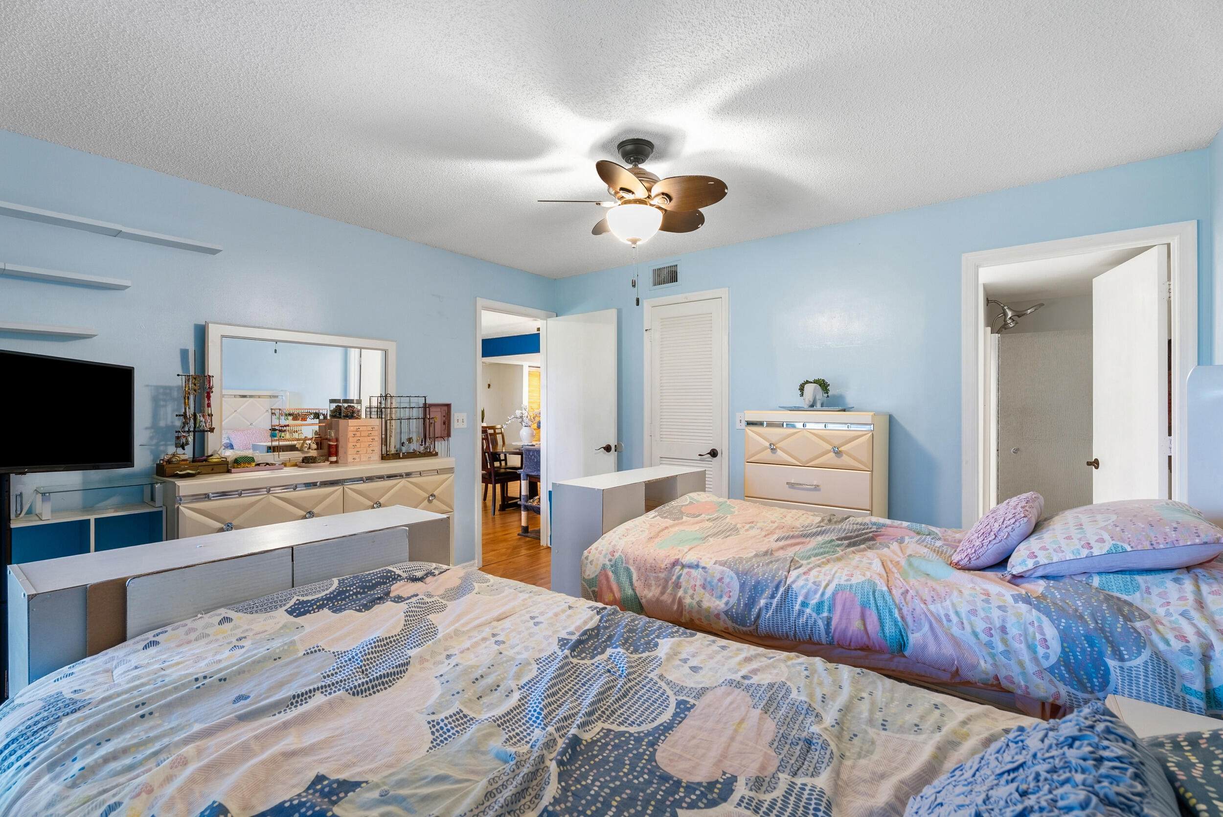 Parkview Condo - Residential