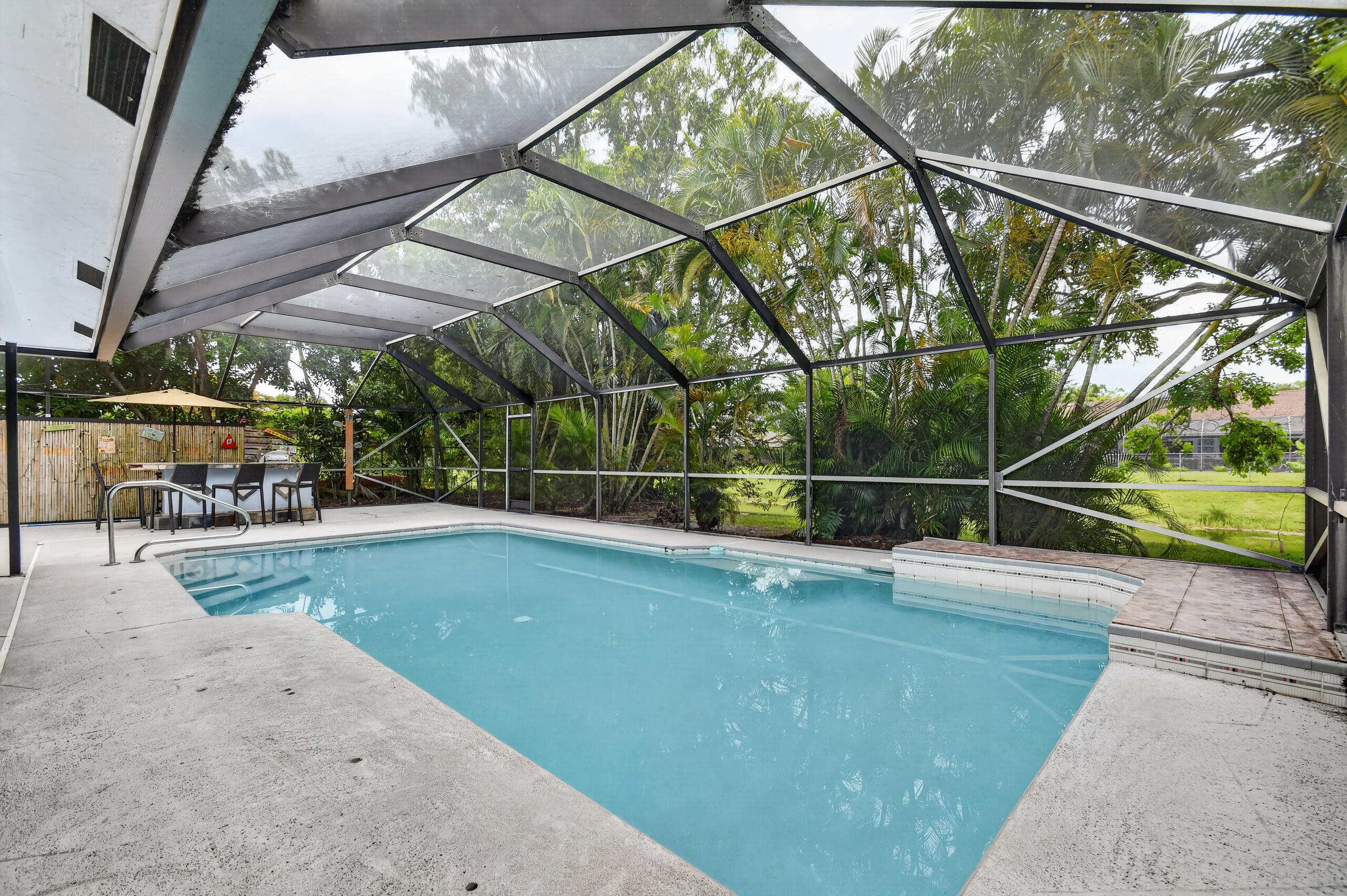 SUGAR POND MANOR OF WELLINGTON - Residential