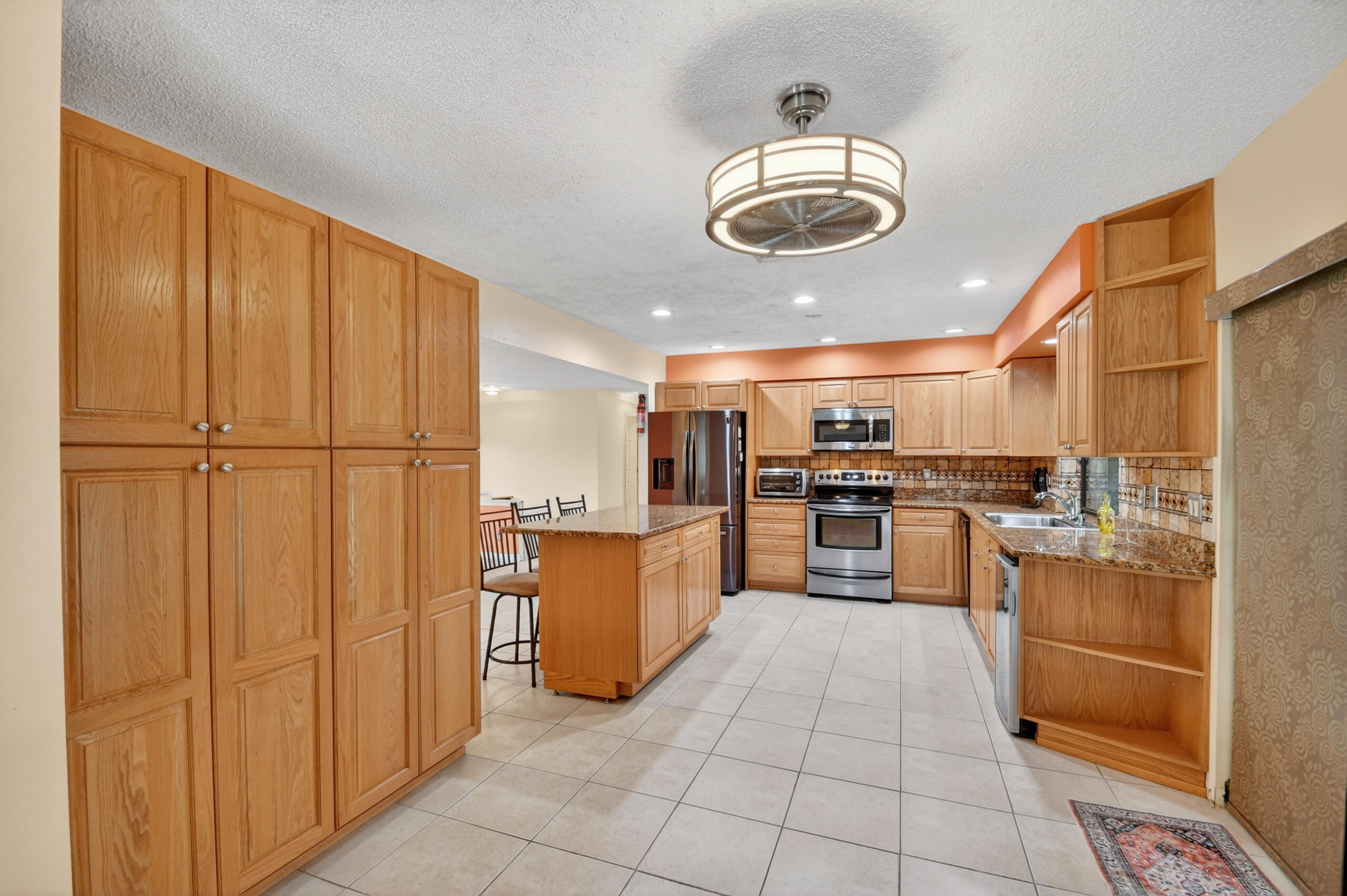 SUGAR POND MANOR OF WELLINGTON - Residential