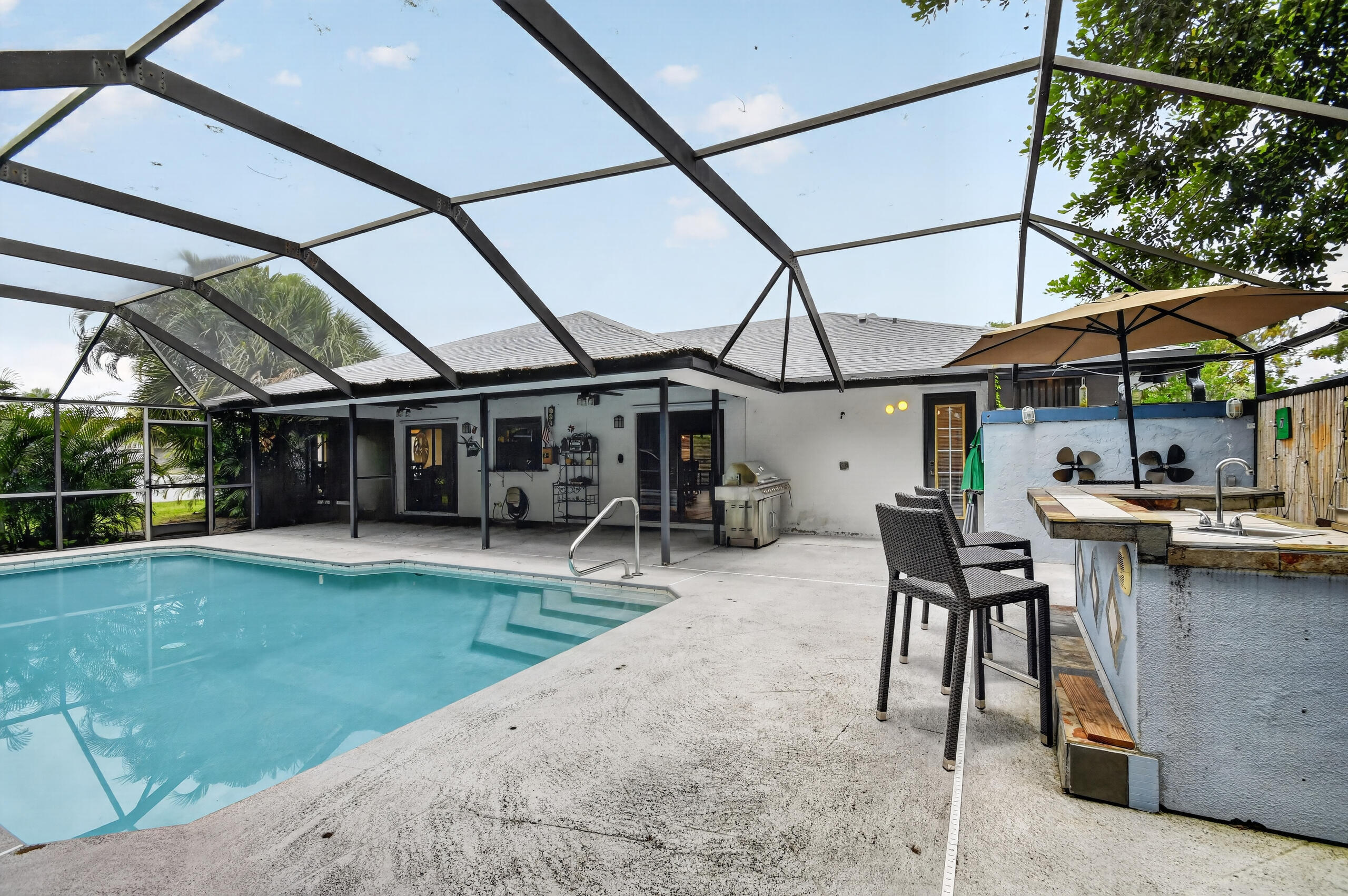SUGAR POND MANOR OF WELLINGTON - Residential