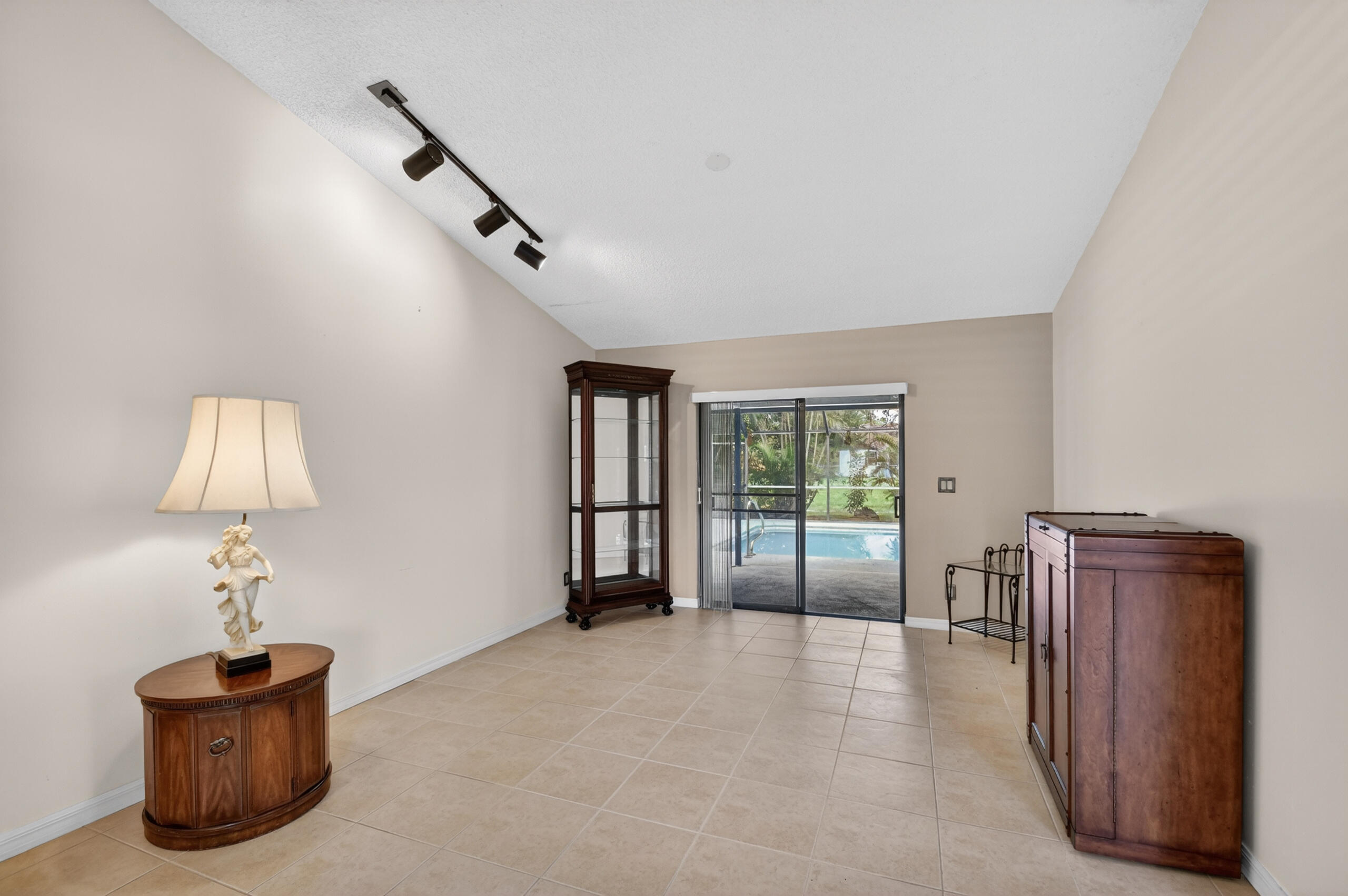 SUGAR POND MANOR OF WELLINGTON - Residential