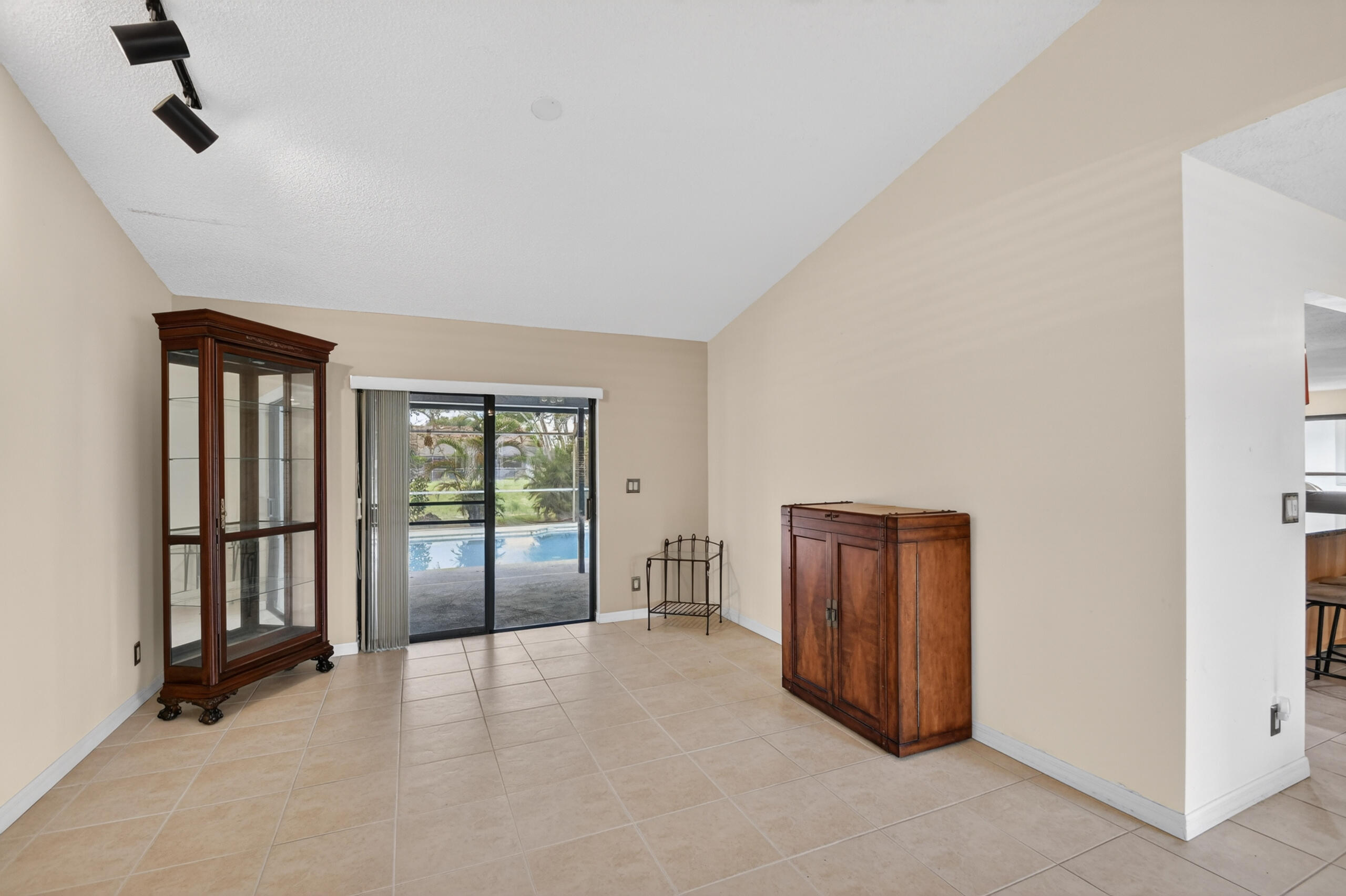 SUGAR POND MANOR OF WELLINGTON - Residential