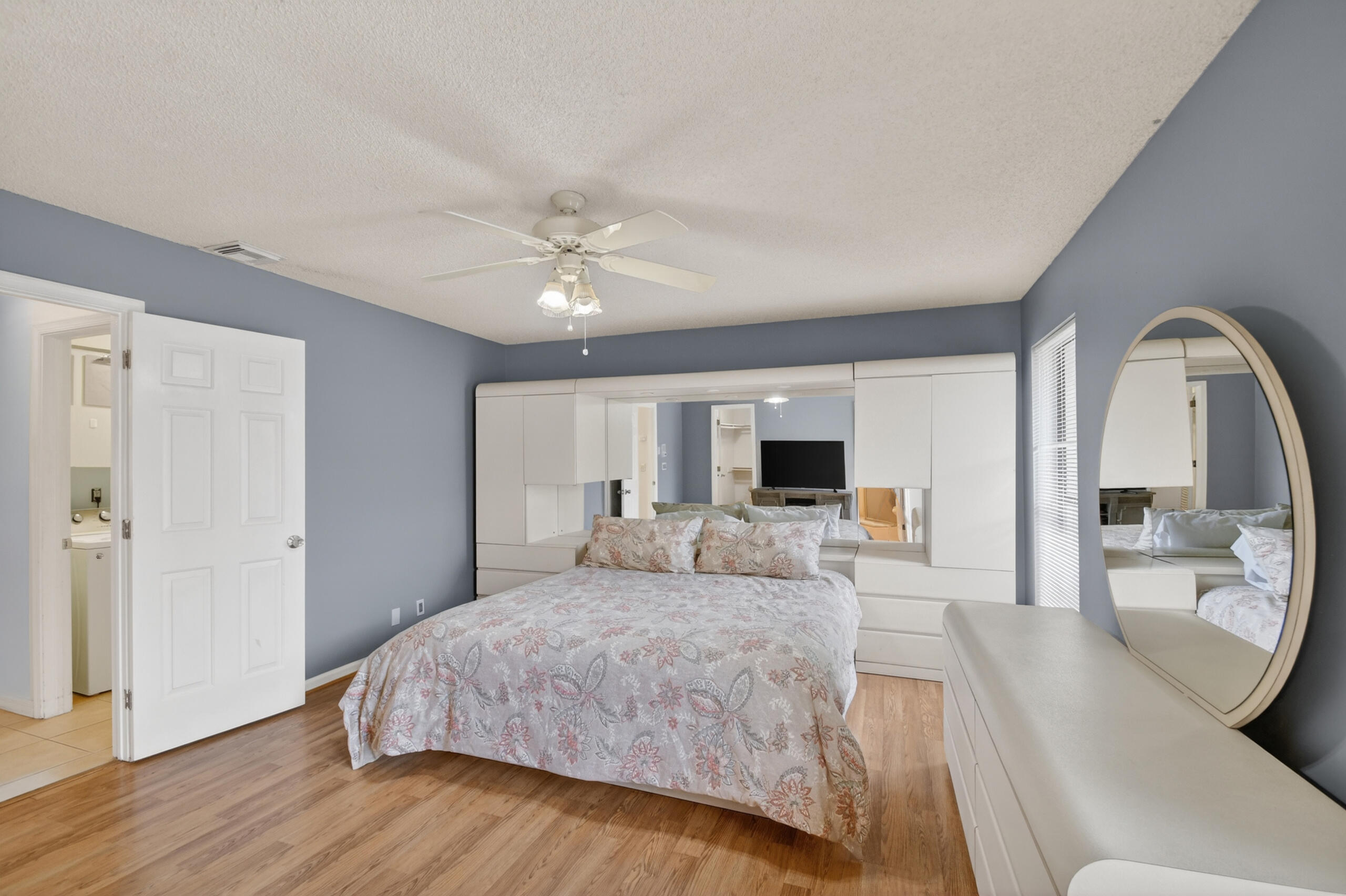 SUGAR POND MANOR OF WELLINGTON - Residential
