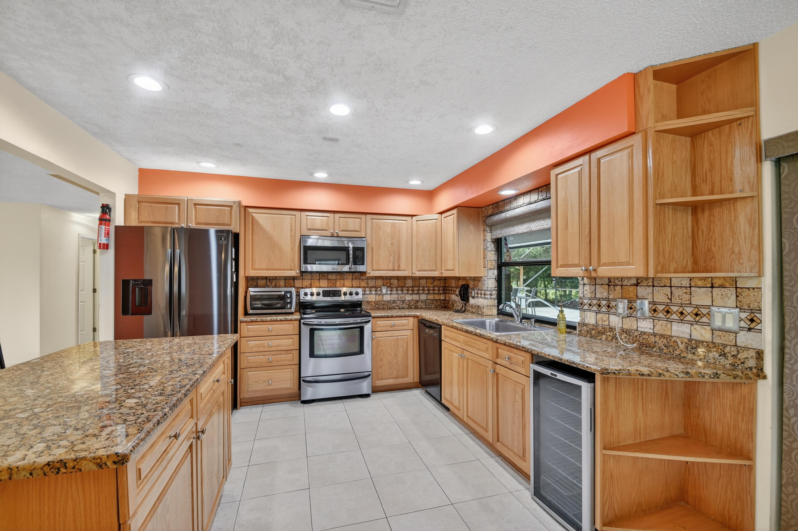 SUGAR POND MANOR OF WELLINGTON - Residential