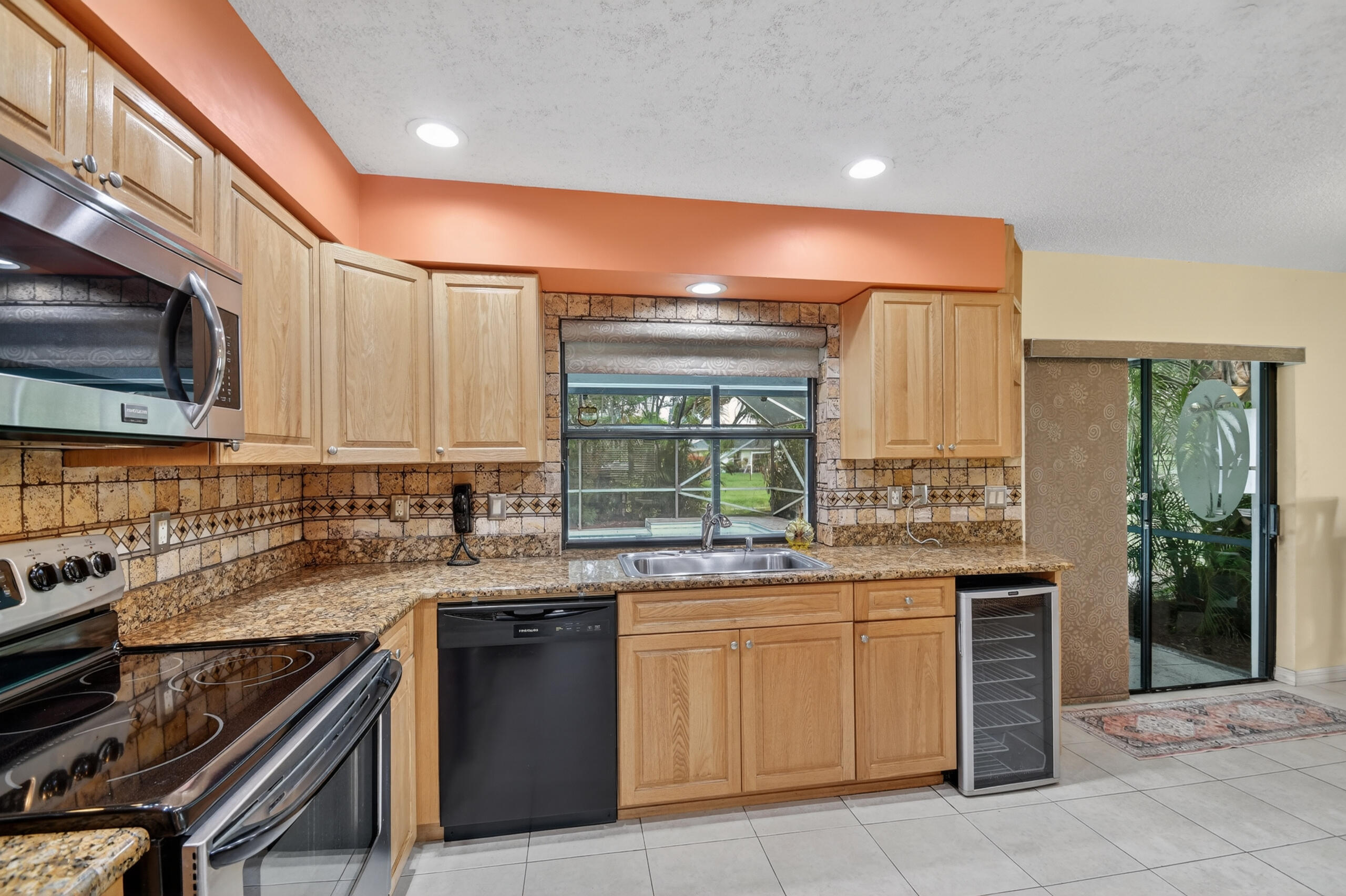 SUGAR POND MANOR OF WELLINGTON - Residential