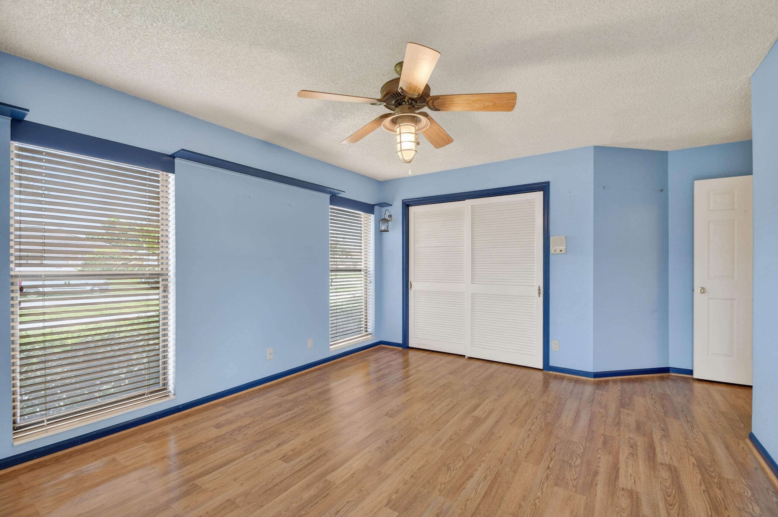 SUGAR POND MANOR OF WELLINGTON - Residential