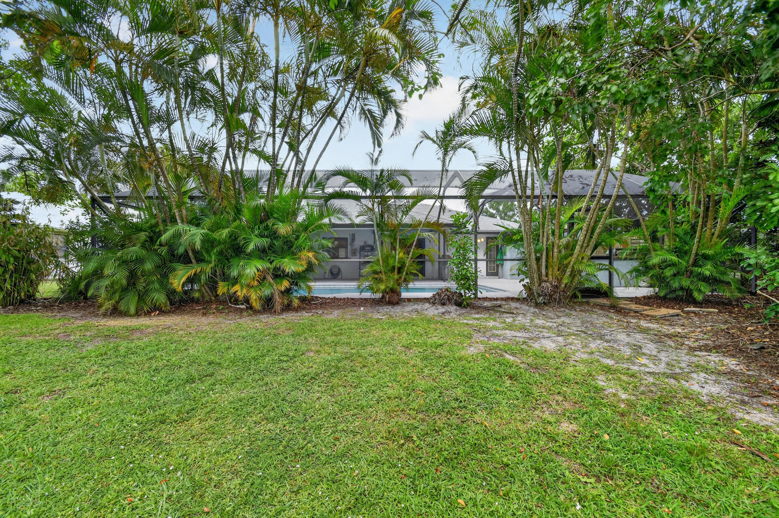 SUGAR POND MANOR OF WELLINGTON - Residential