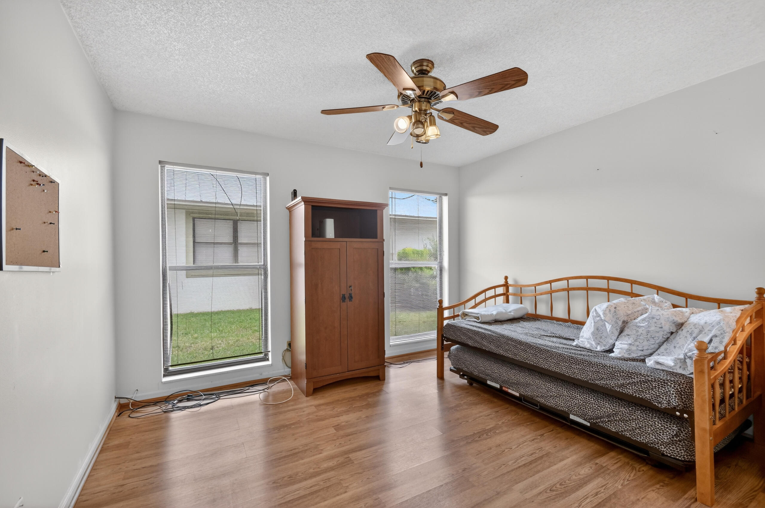 SUGAR POND MANOR OF WELLINGTON - Residential