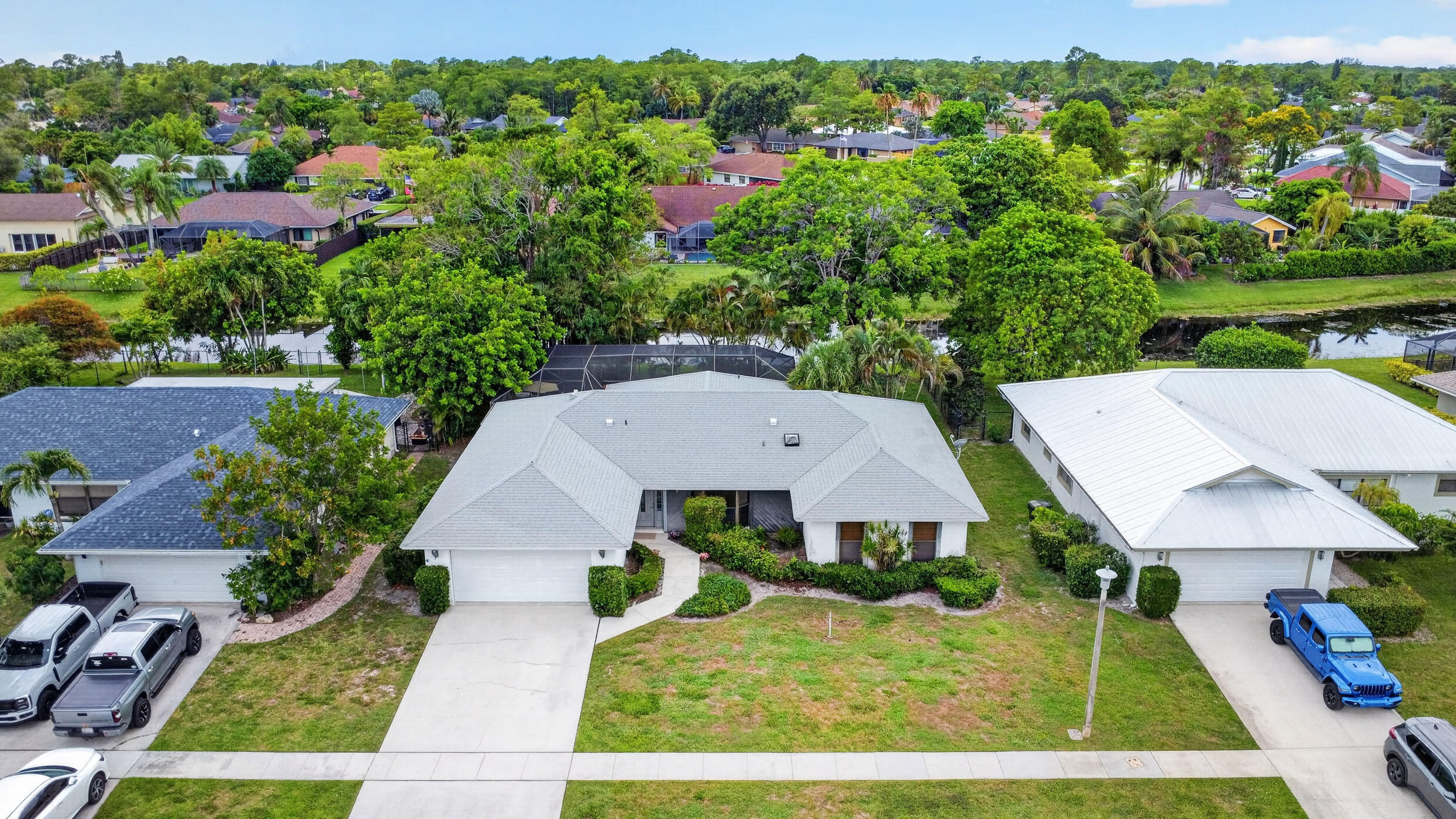SUGAR POND MANOR OF WELLINGTON - Residential
