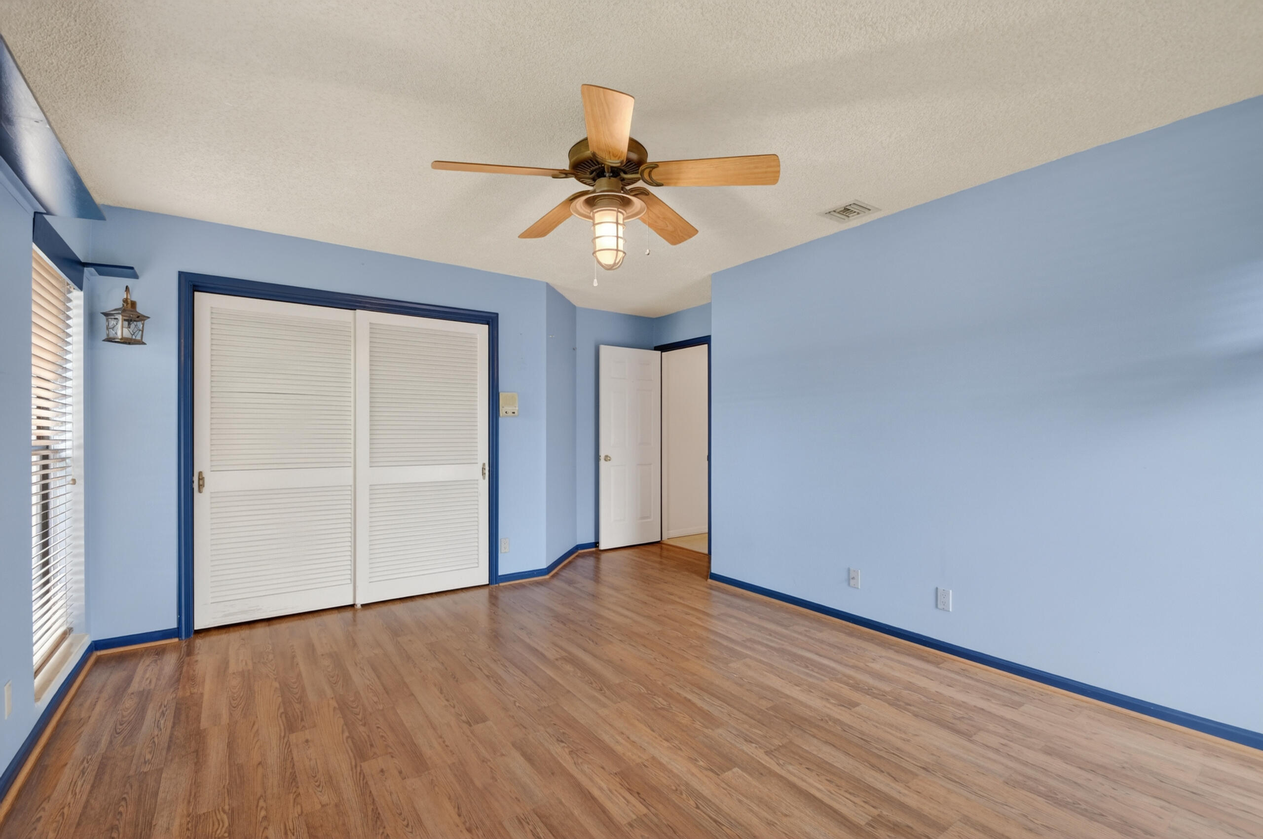 SUGAR POND MANOR OF WELLINGTON - Residential