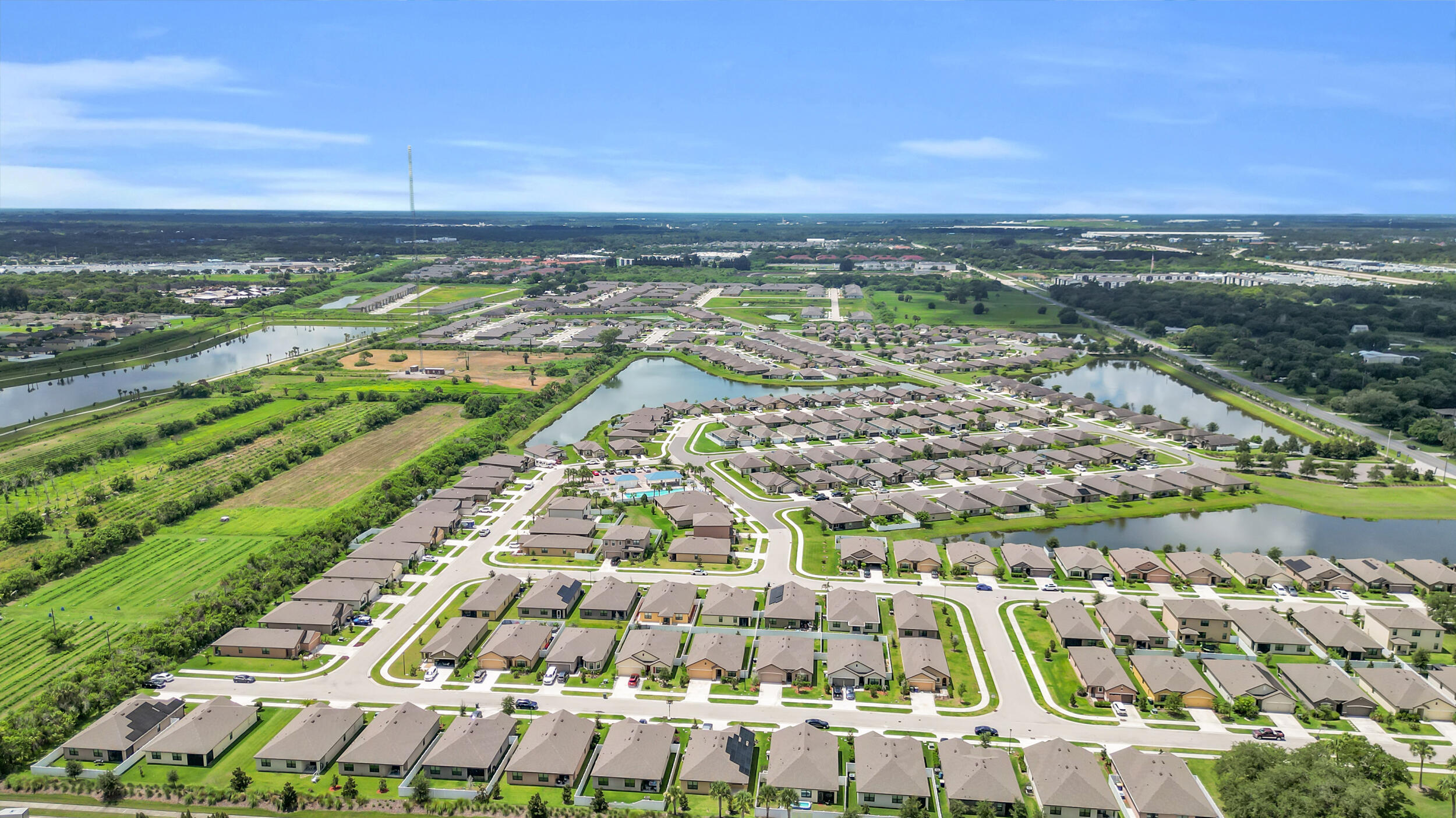 CELEBRATION POINTE - Residential