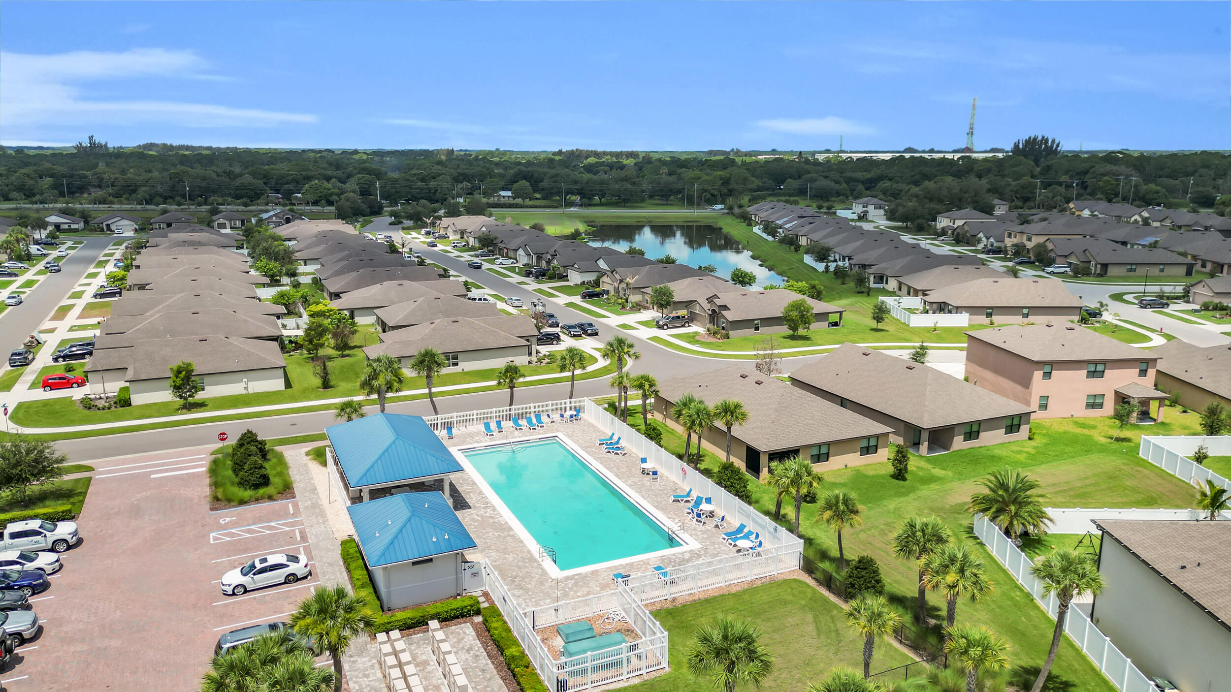 CELEBRATION POINTE - Residential