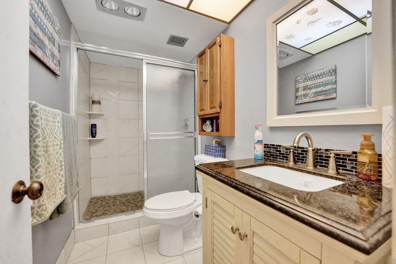 LAKE HARBOUR TOWERS CONDO - Residential