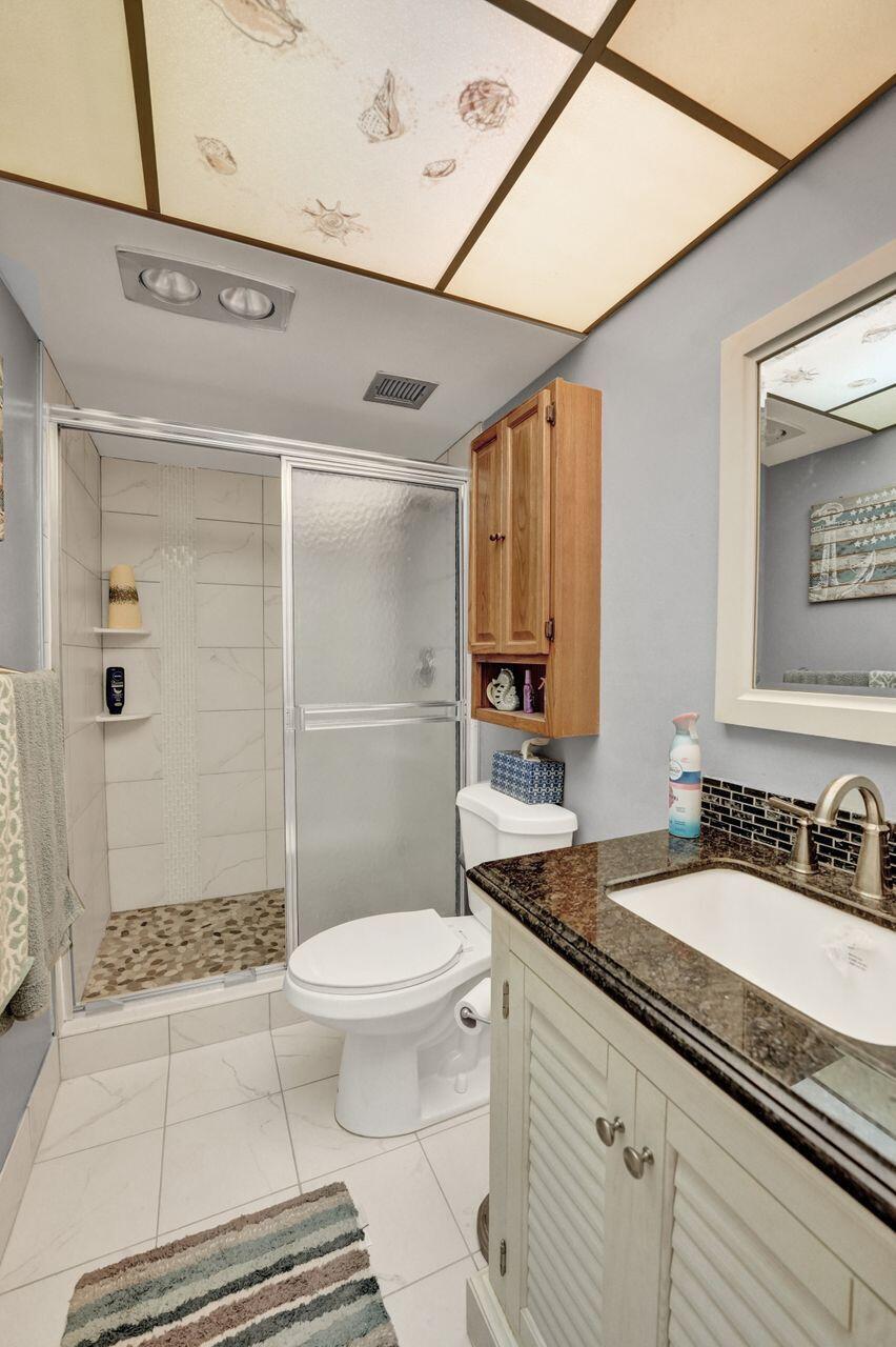 LAKE HARBOUR TOWERS CONDO - Residential