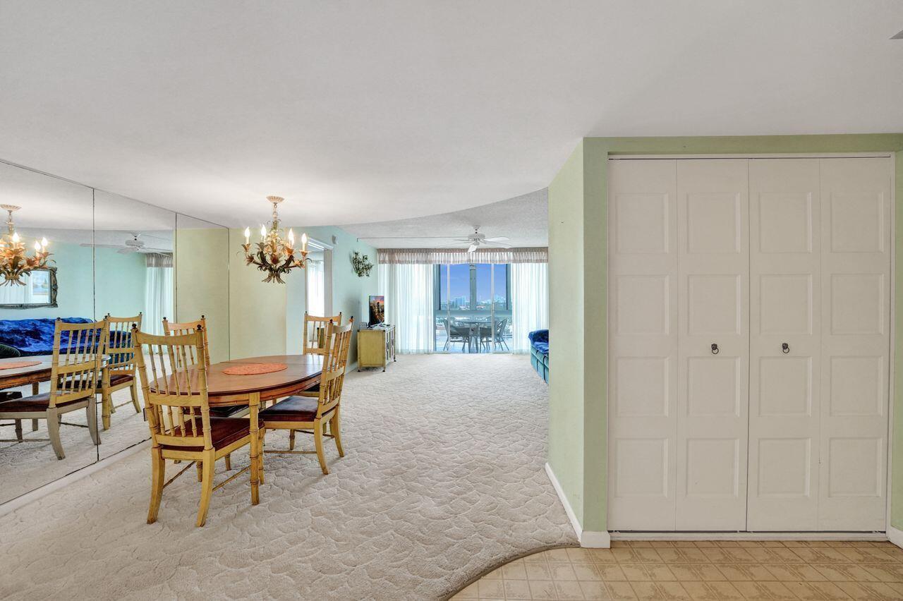 LAKE HARBOUR TOWERS CONDO - Residential
