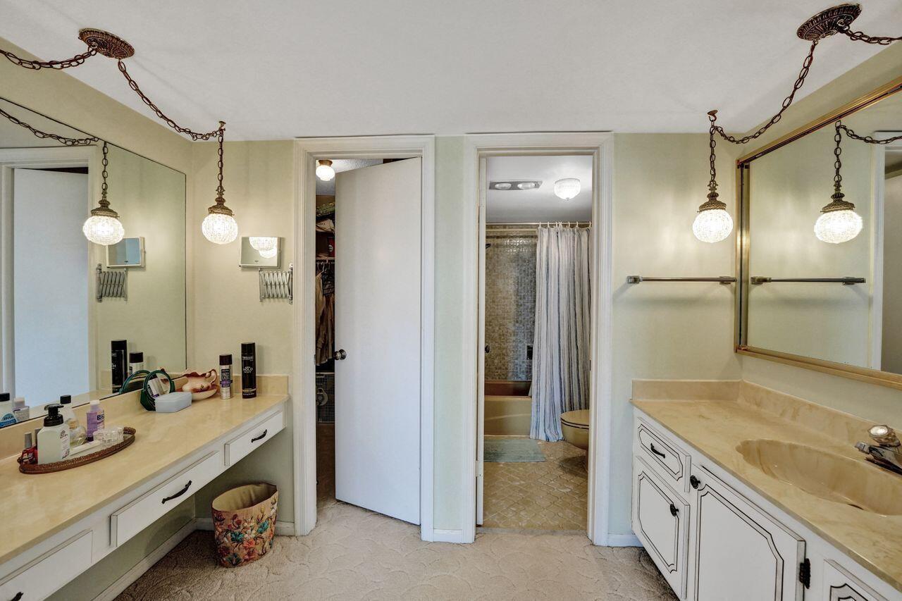 LAKE HARBOUR TOWERS CONDO - Residential